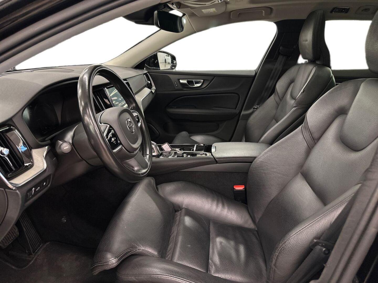 VOLVO V60 9
