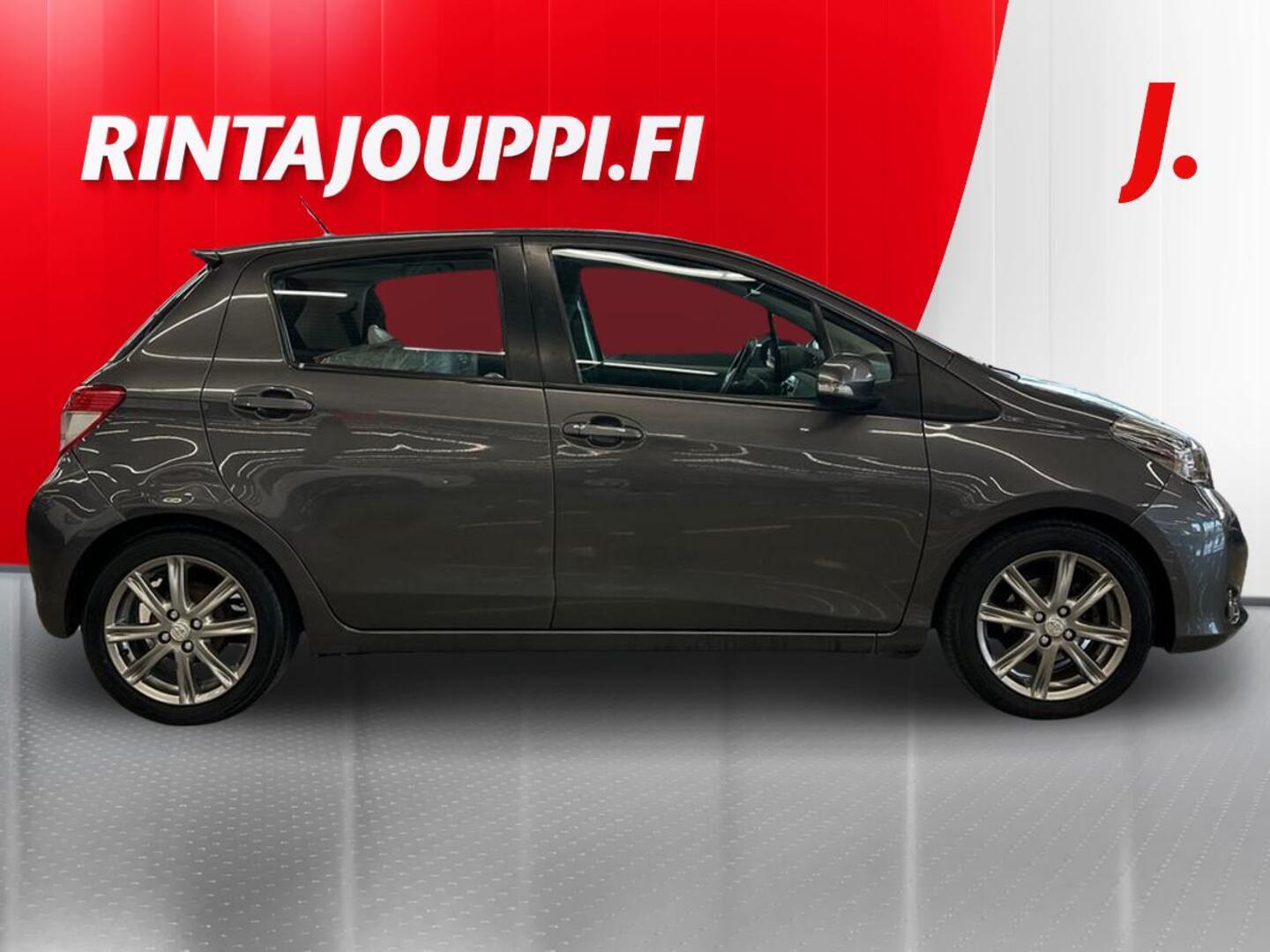 TOYOTA Yaris 2013