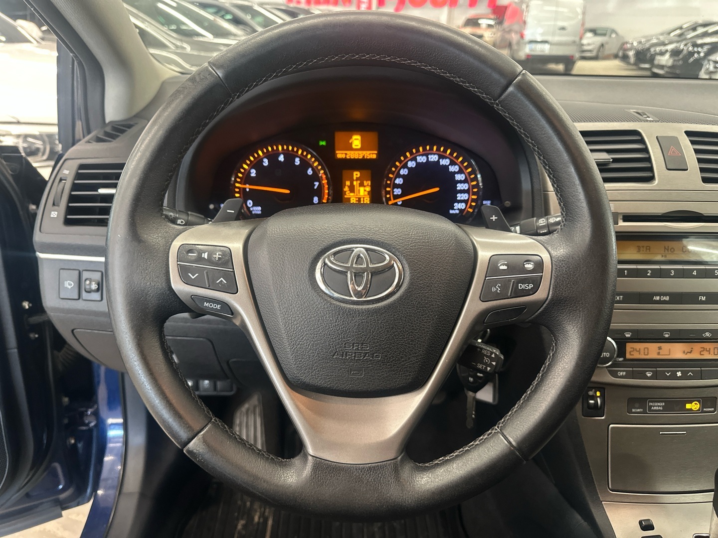 TOYOTA Avensis 2011