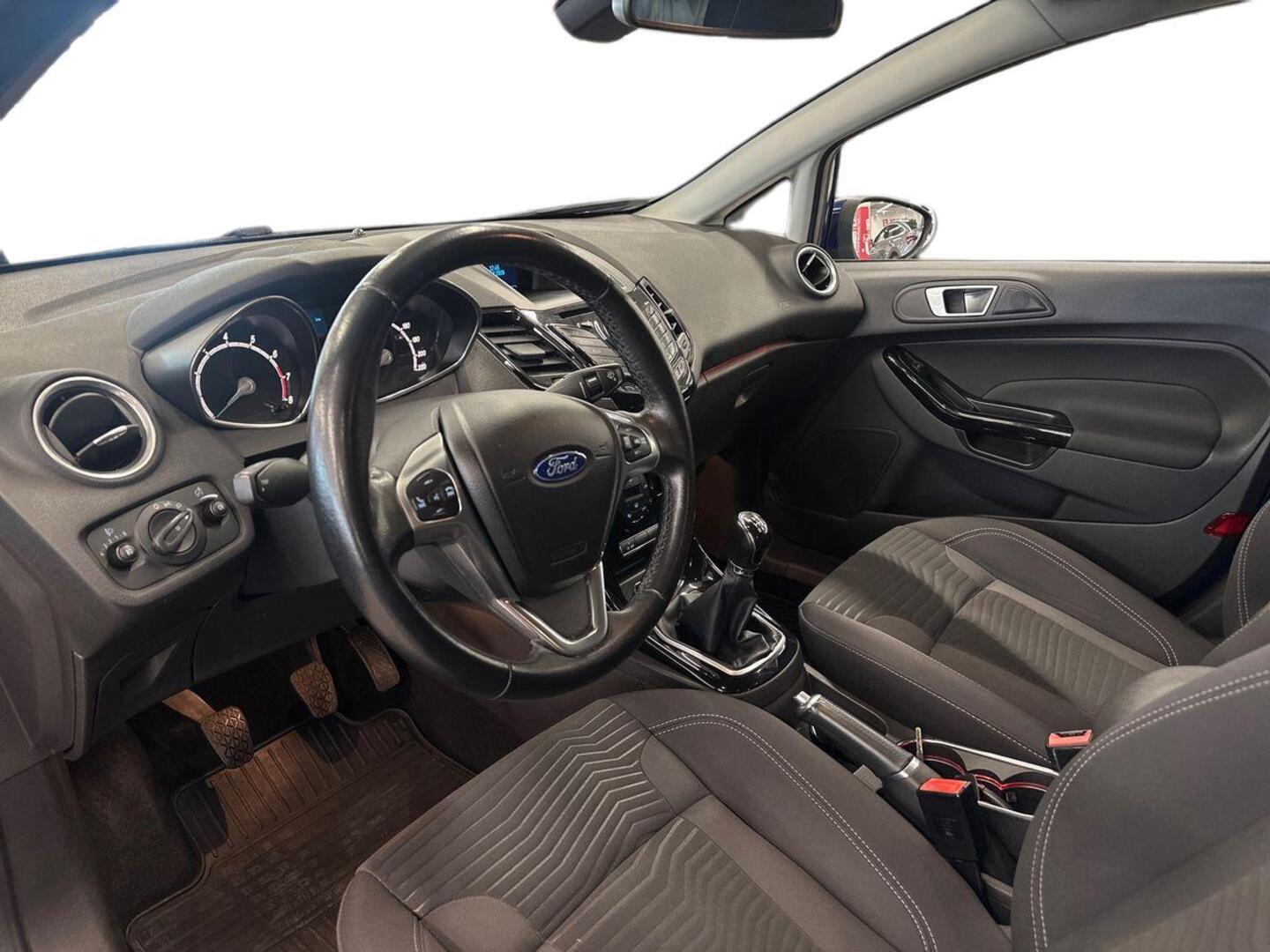 FORD Fiesta 2015
