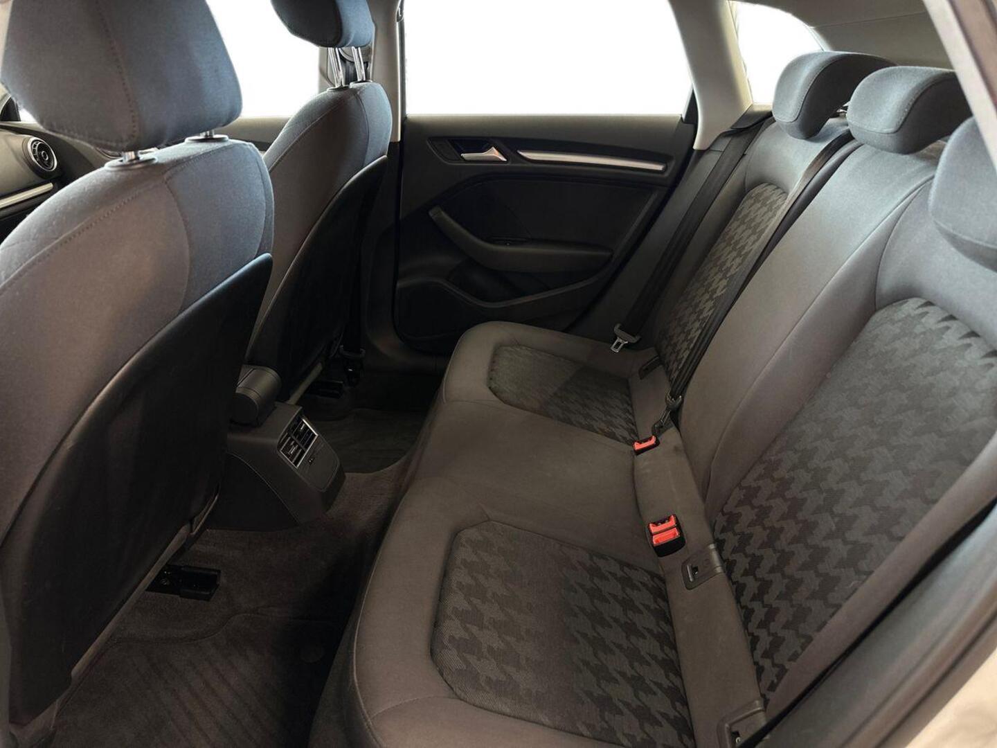 AUDI A3 2016