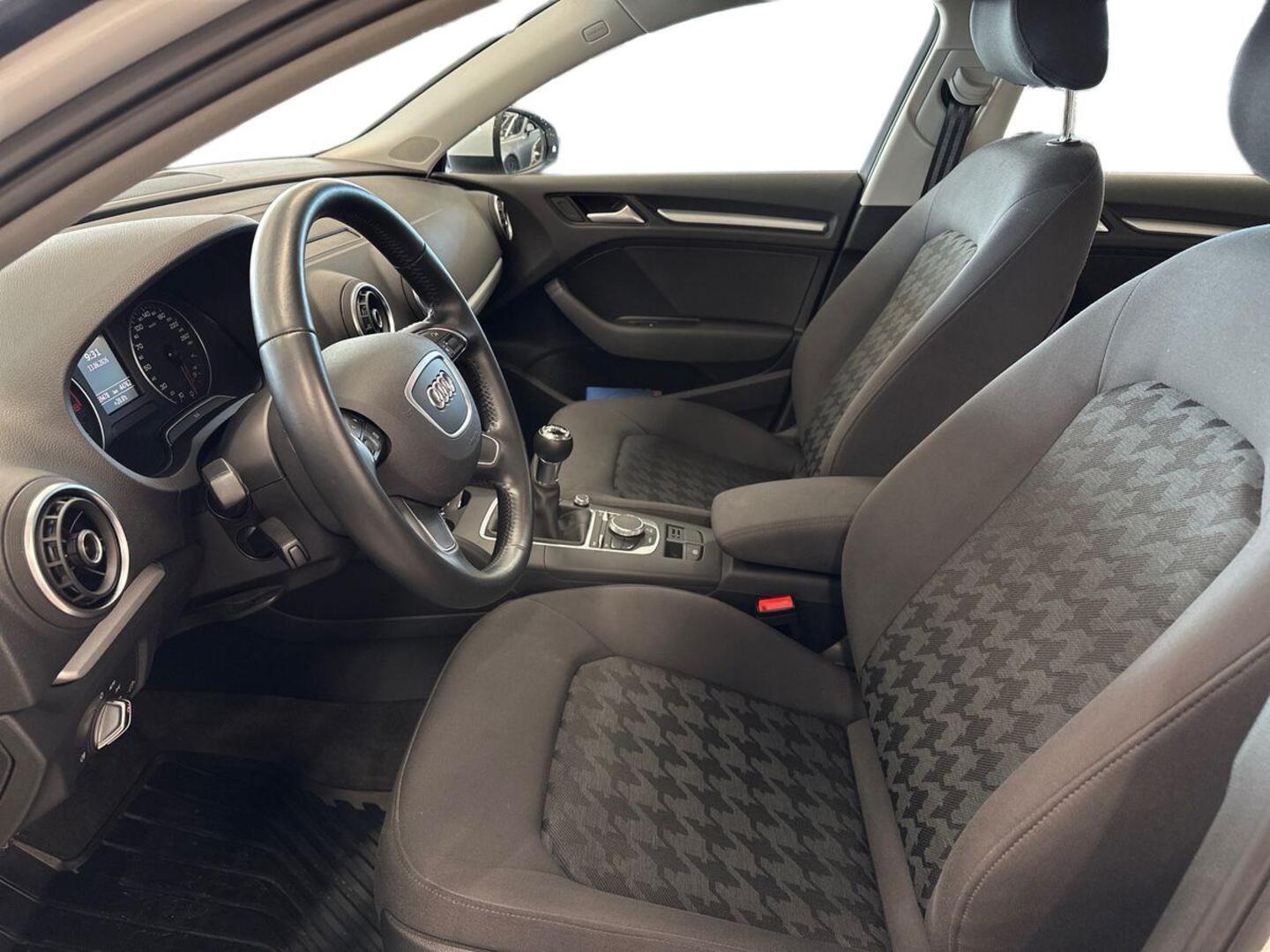 AUDI A3 2016