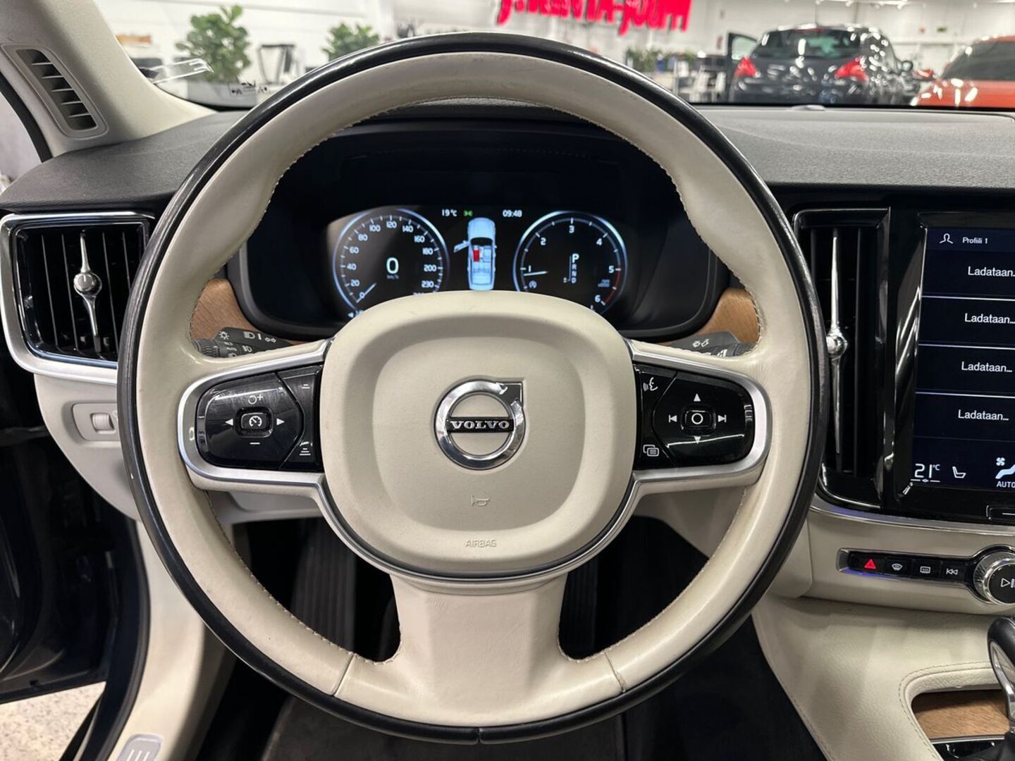VOLVO S90 2016