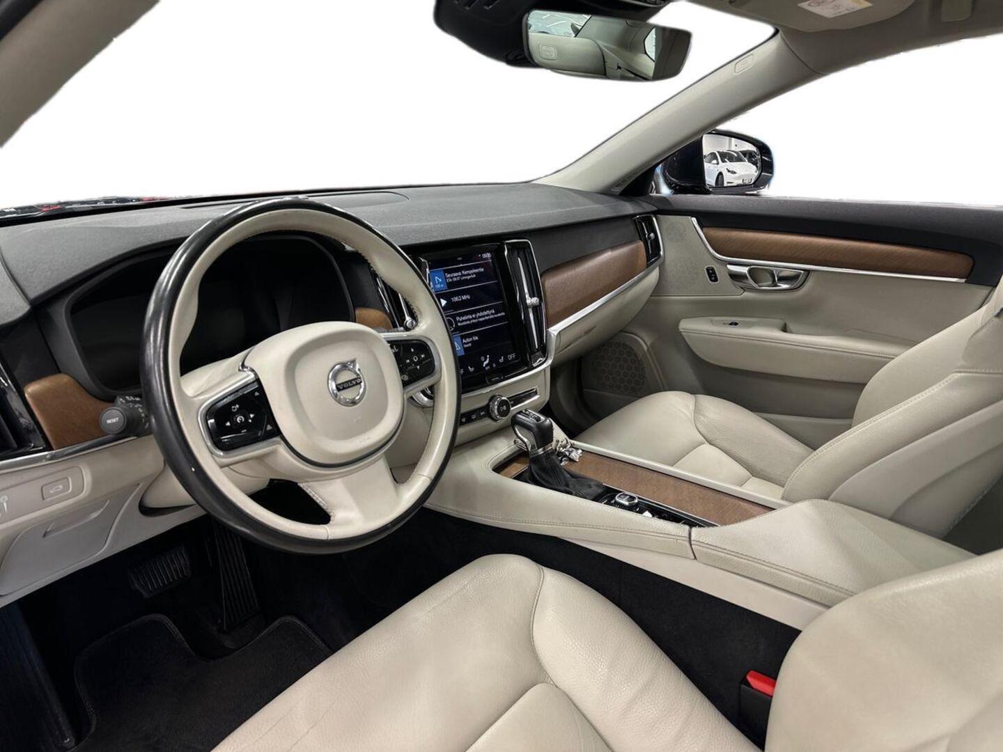 VOLVO S90 2016