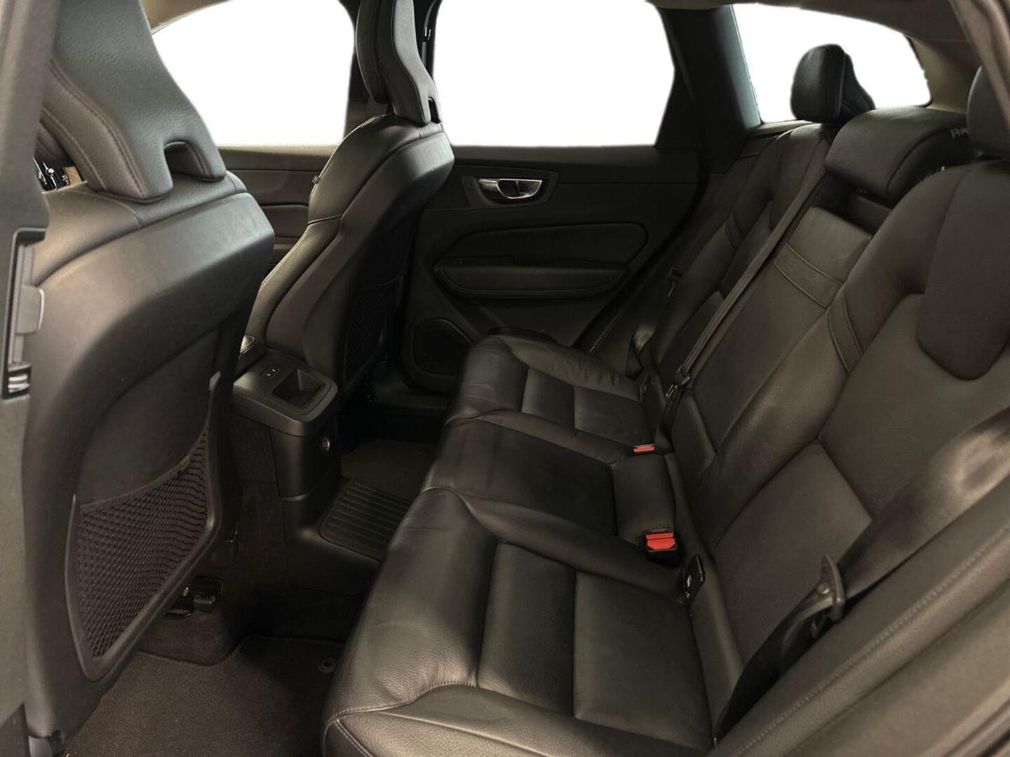 VOLVO XC60 2020