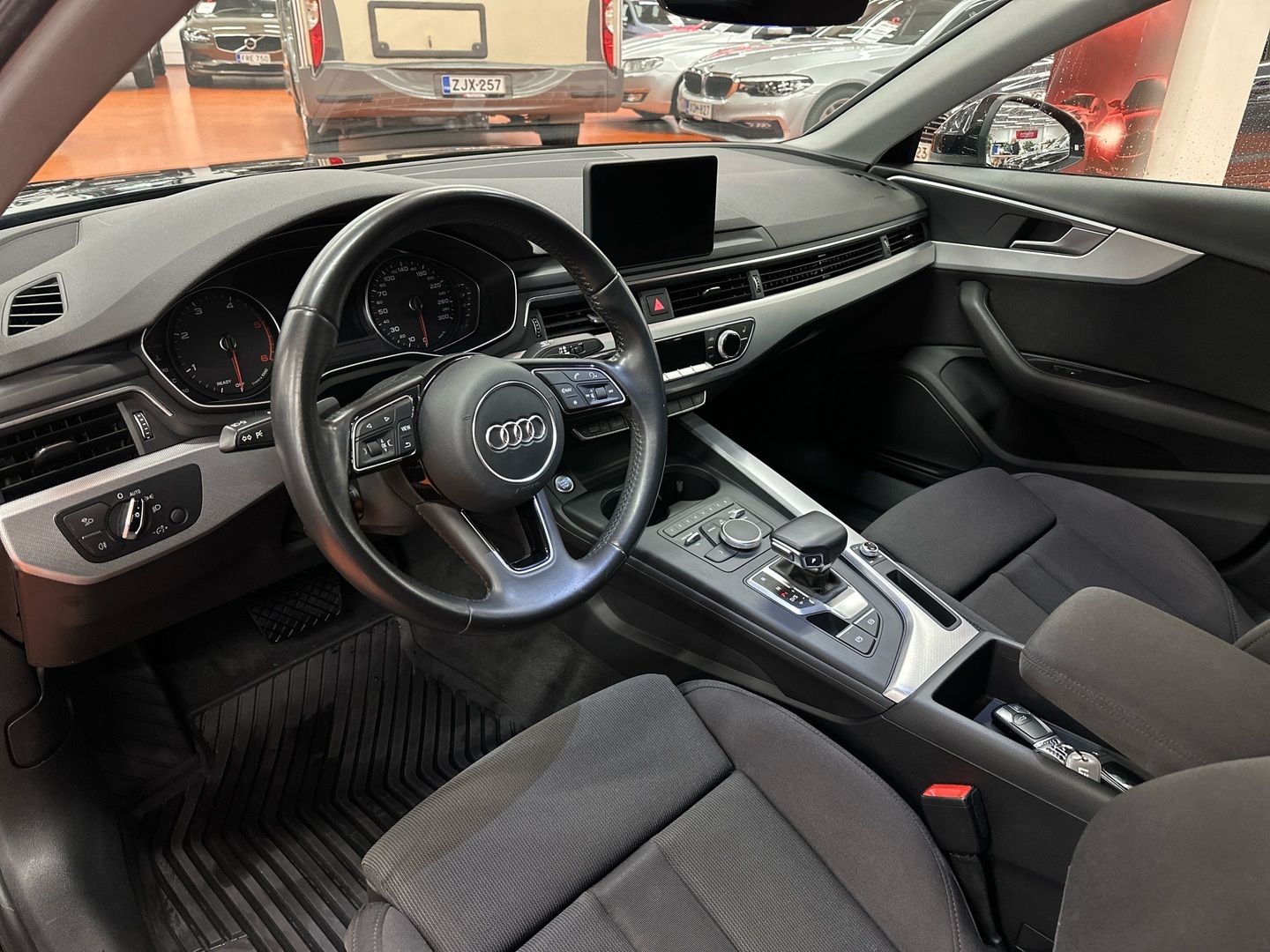 AUDI A4 2016
