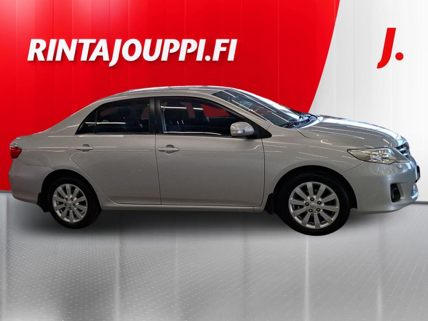 TOYOTA Corolla 2012
