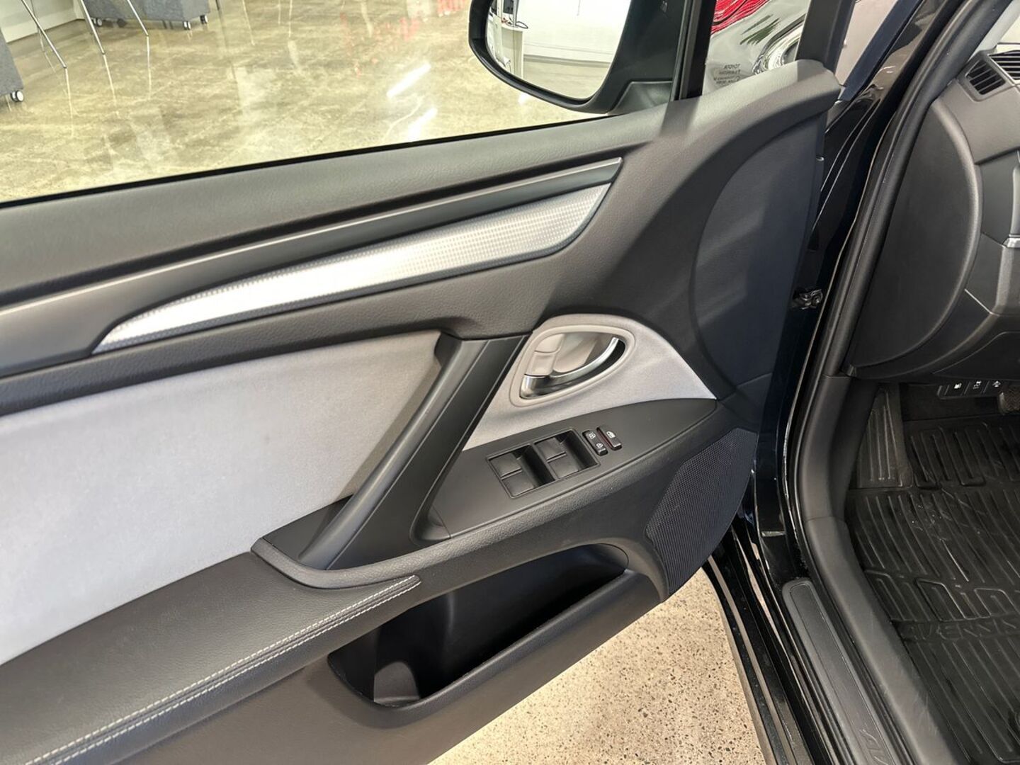 TOYOTA Avensis 2018