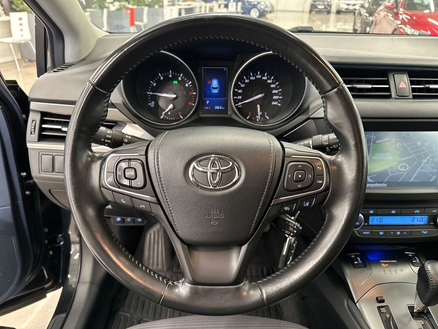 TOYOTA Avensis 2018