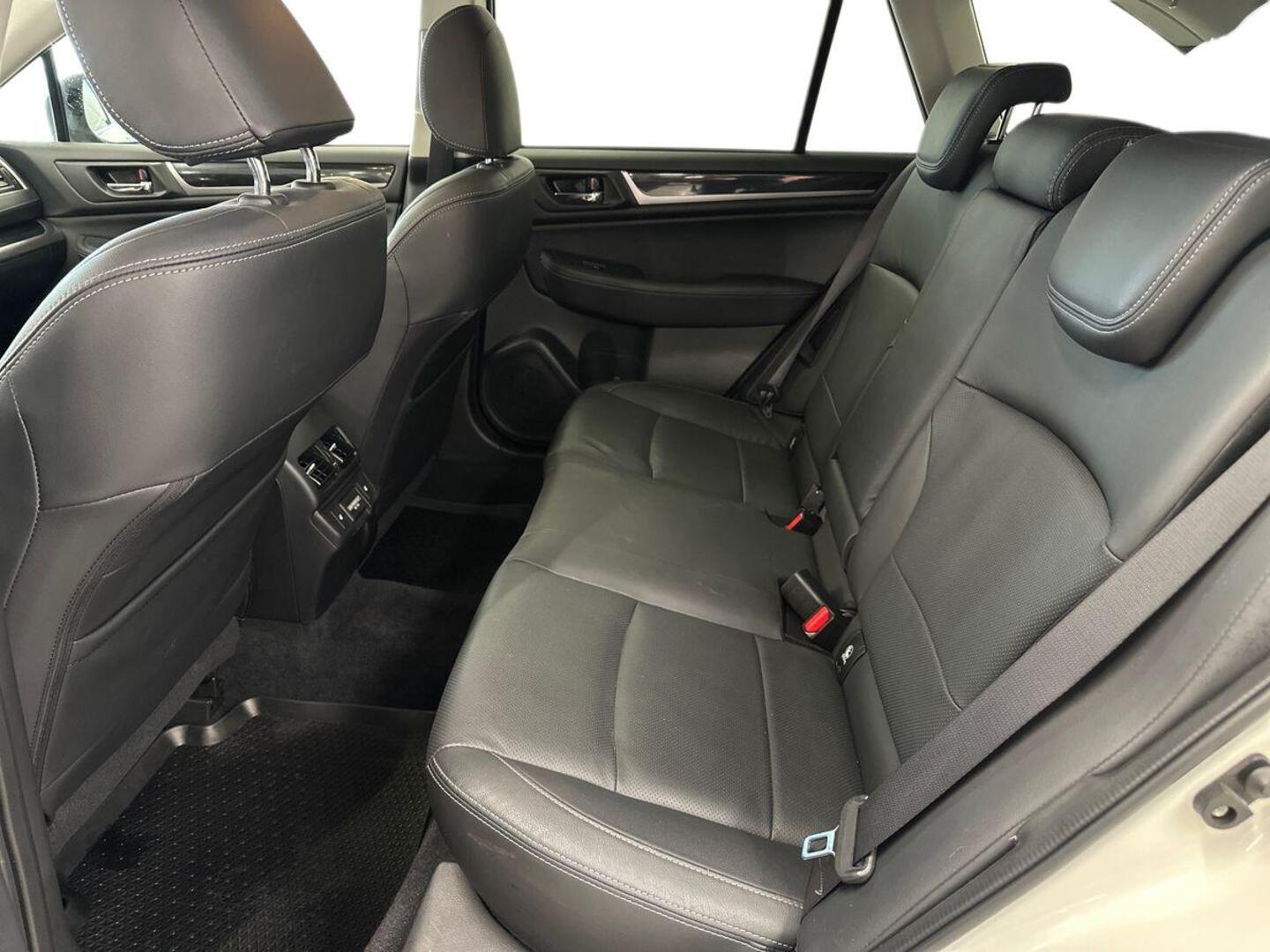 SUBARU Outback 2019