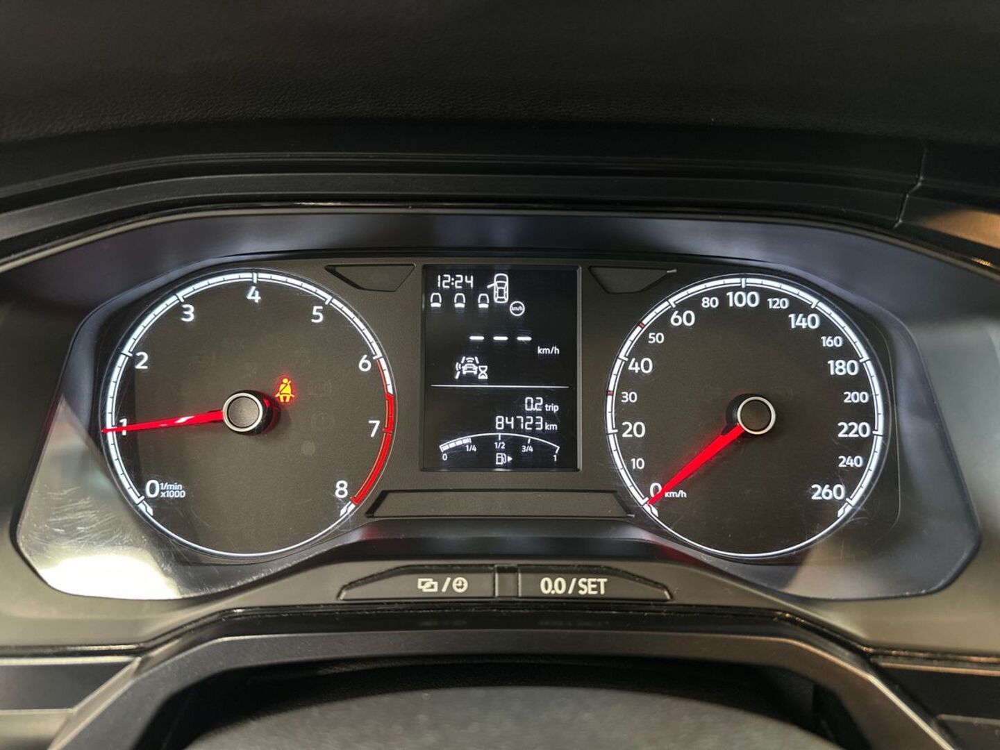 VOLKSWAGEN Polo 18