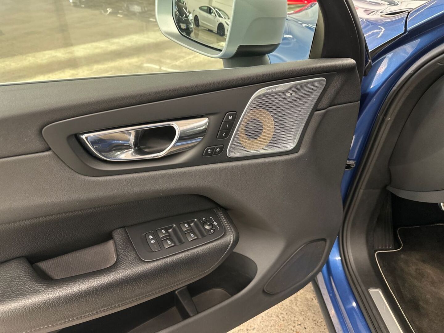 VOLVO XC60 24