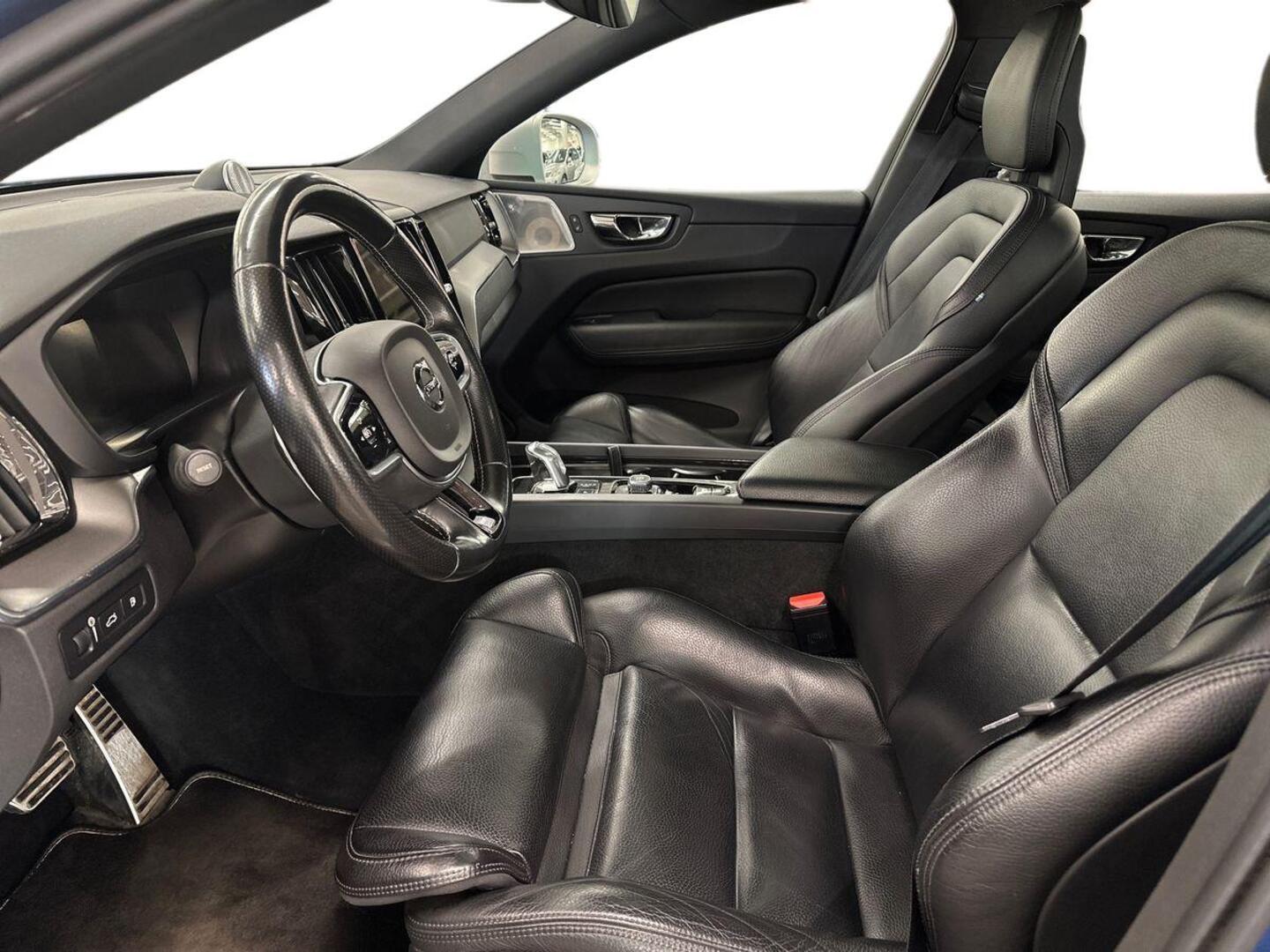 VOLVO XC60 9