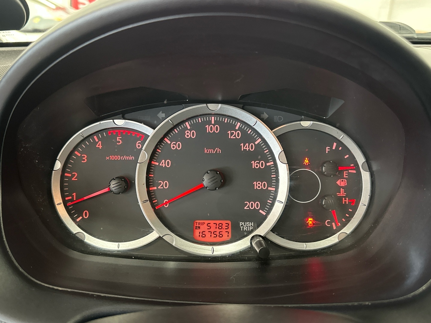MITSUBISHI L200 2011