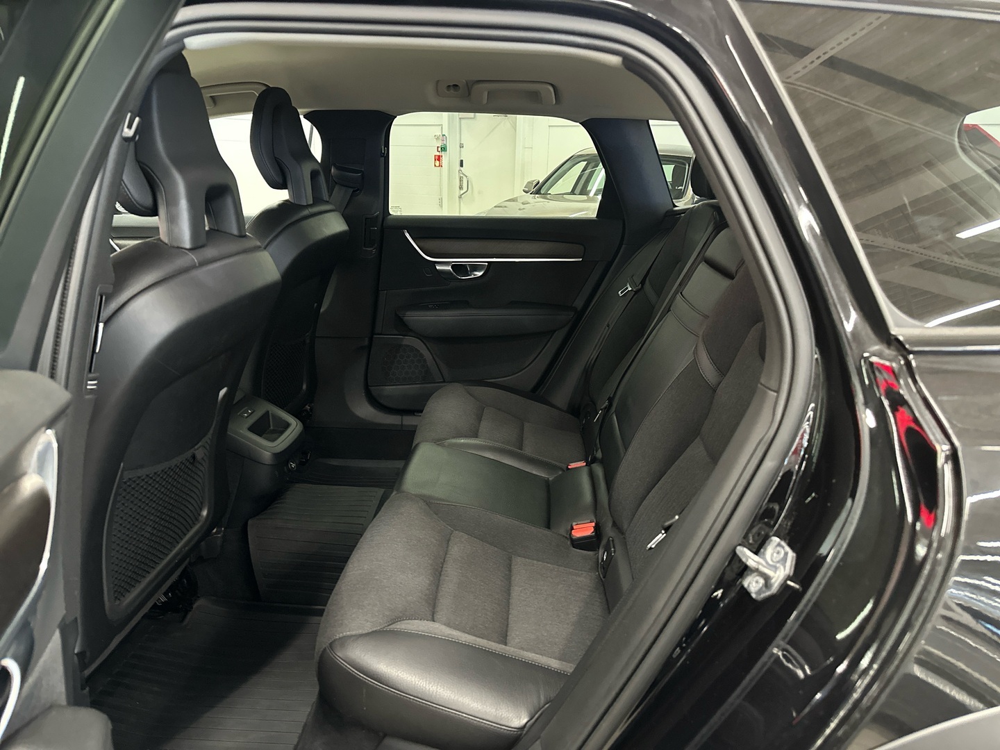 VOLVO V90 Cross Country 2017