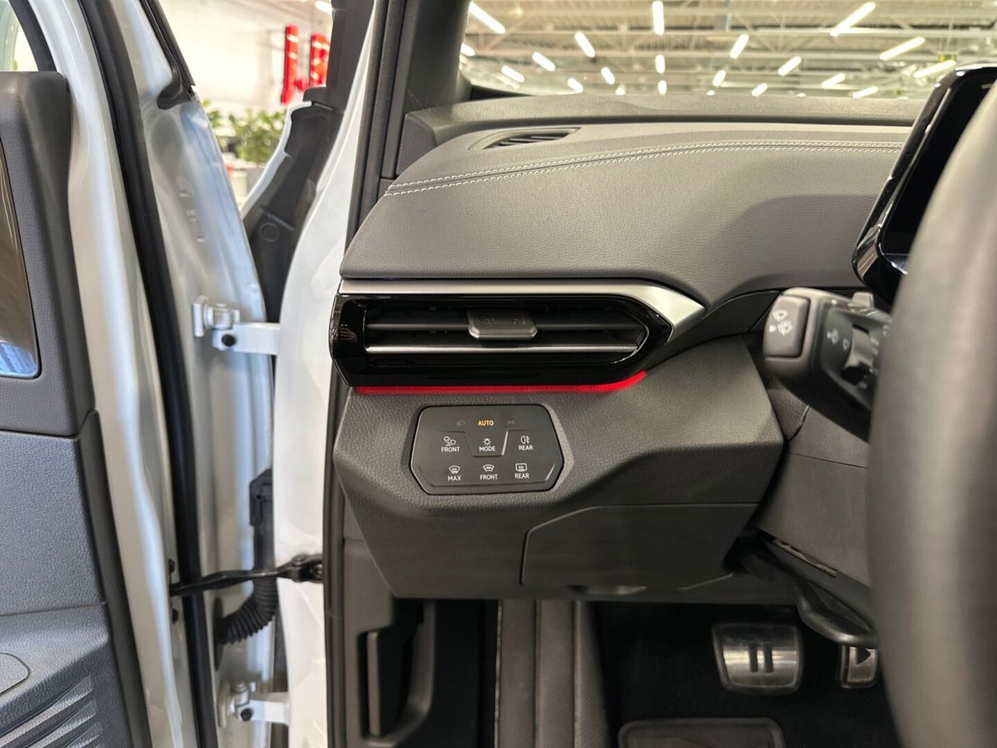 VOLKSWAGEN ID.4 2025