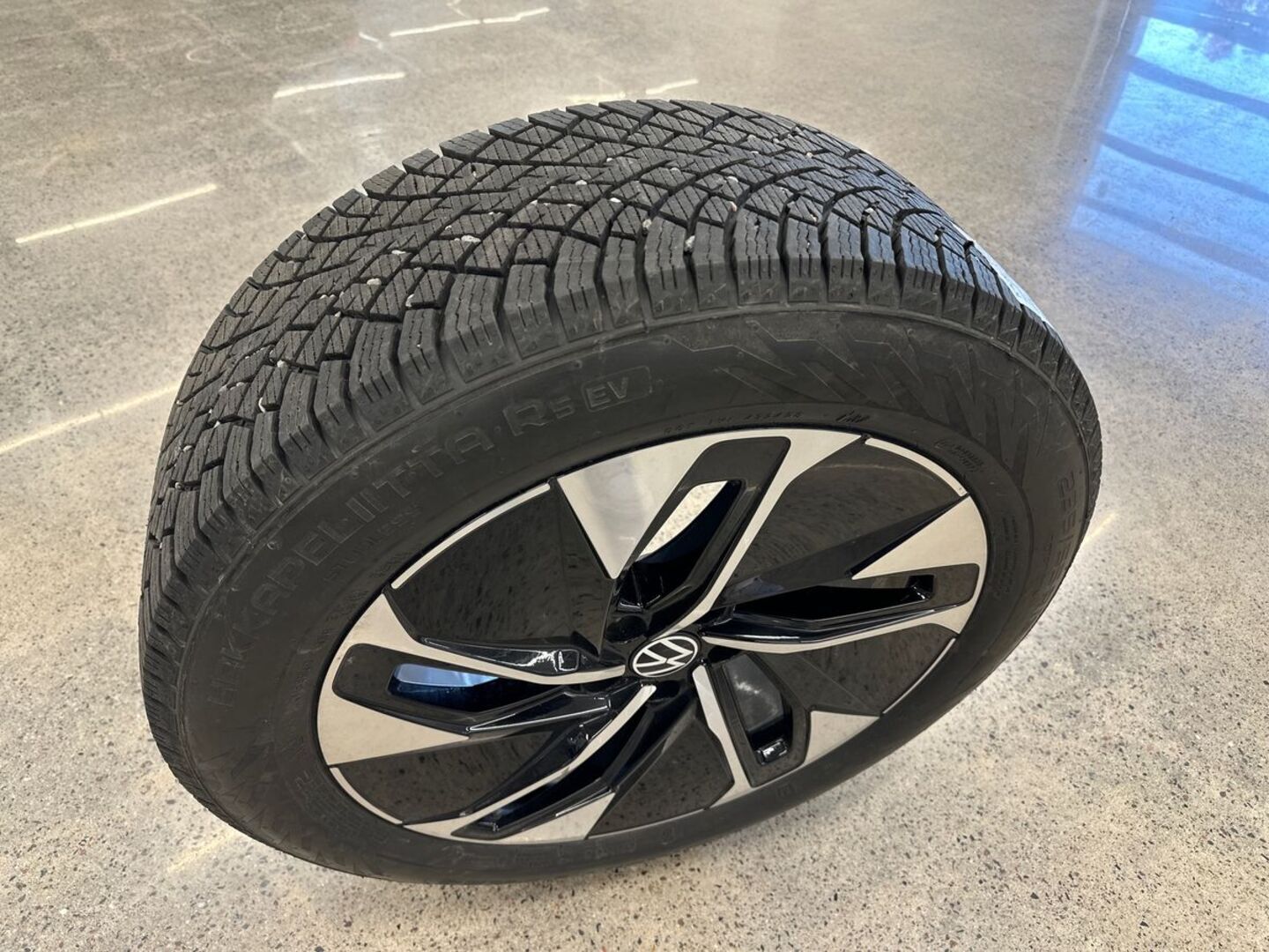 VOLKSWAGEN ID.4 2025