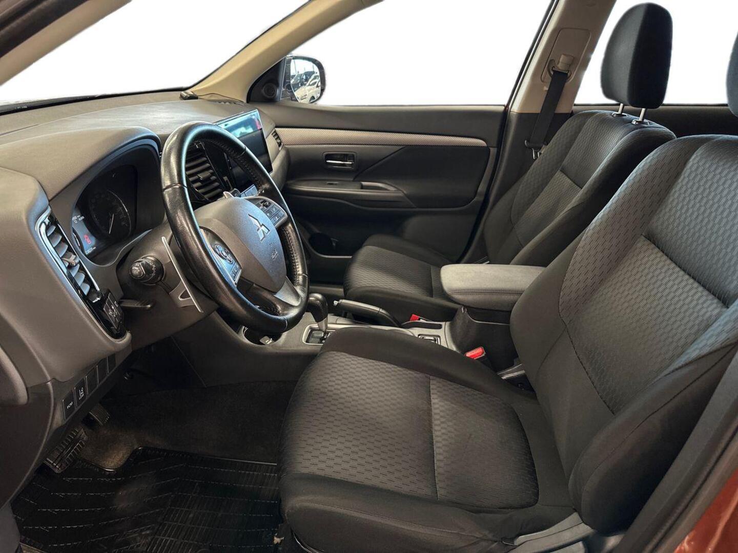 MITSUBISHI Outlander 2013
