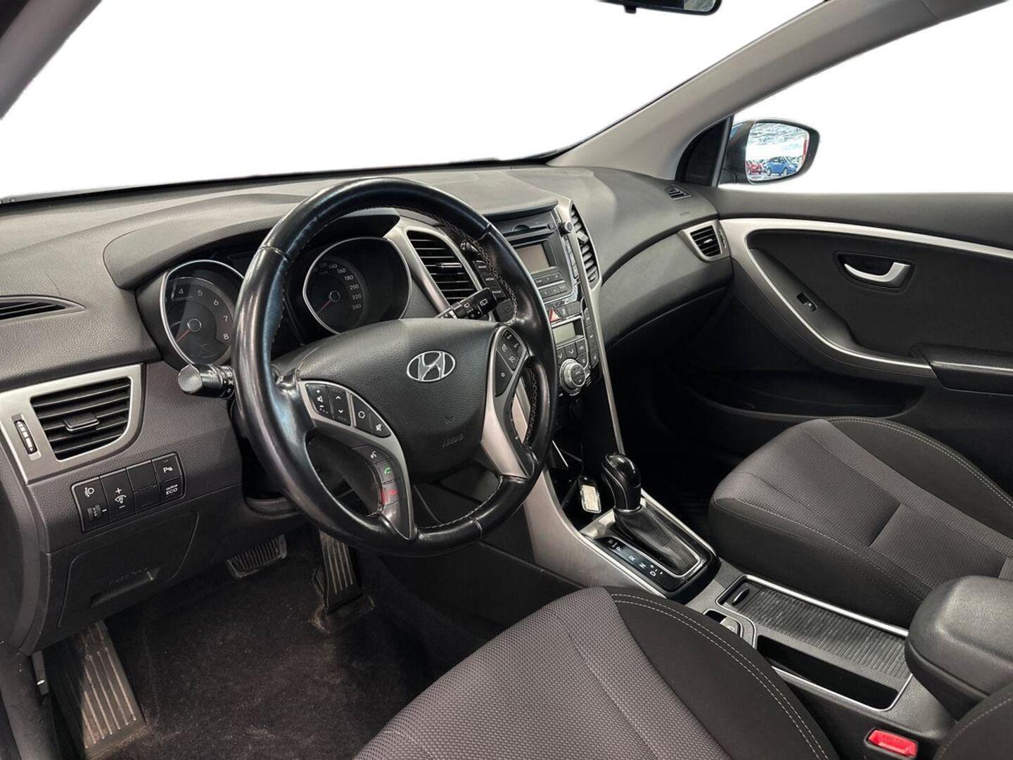 HYUNDAI i30 5d 2013