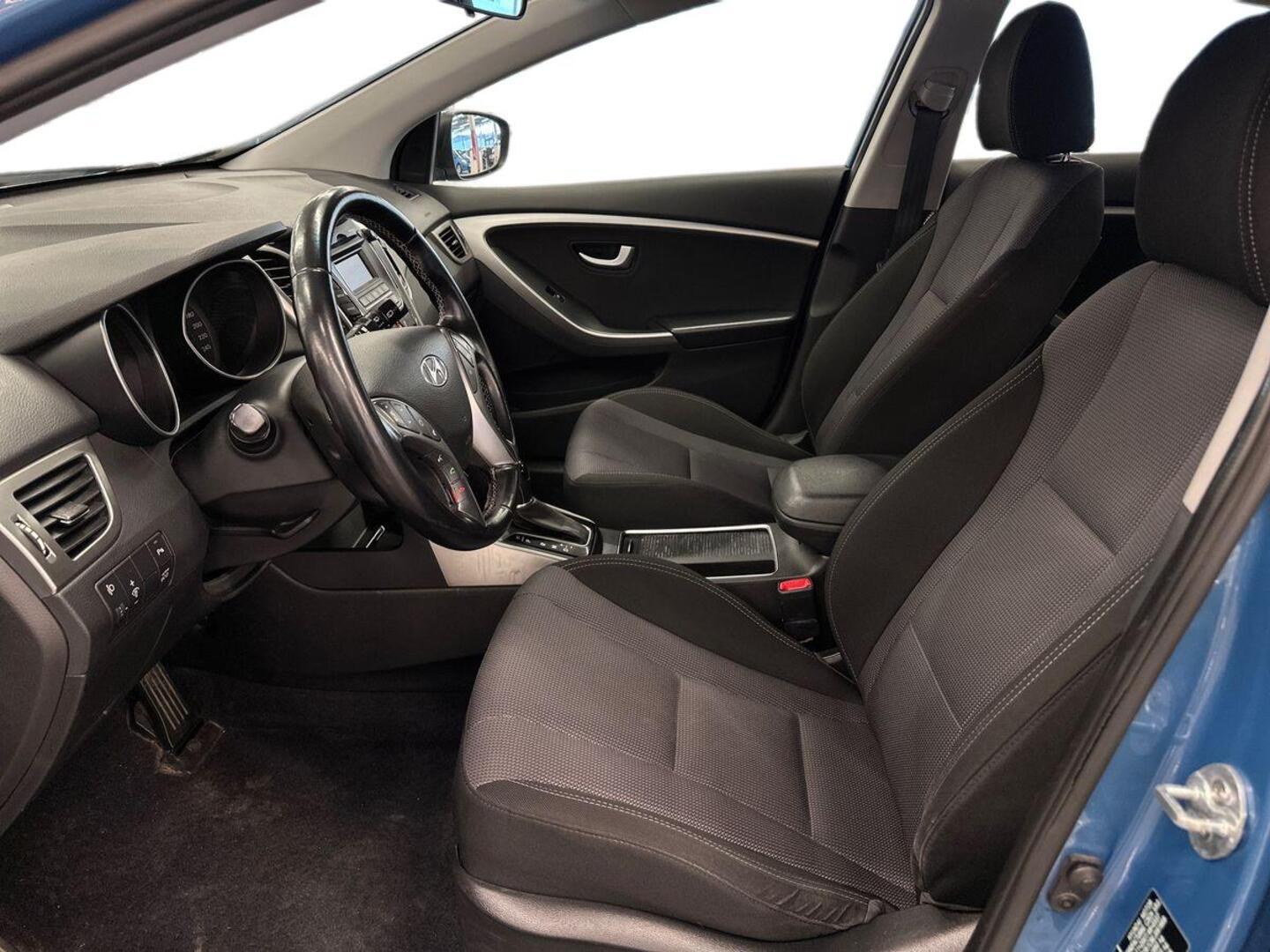HYUNDAI i30 5d 2013