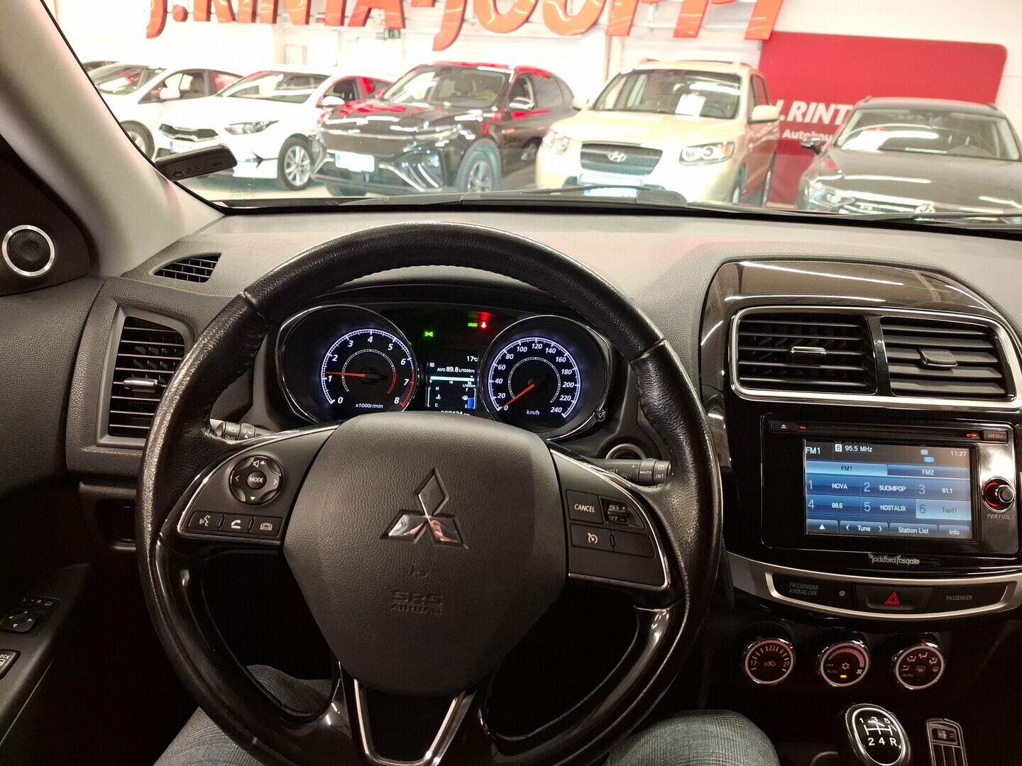 MITSUBISHI ASX 2016