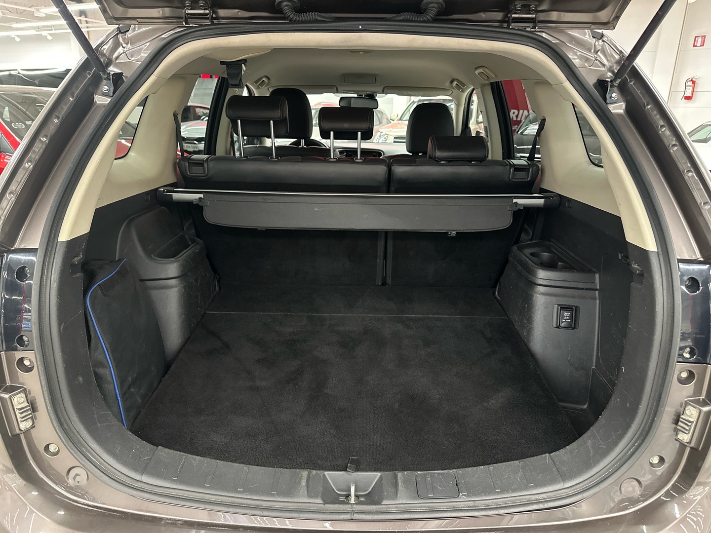 MITSUBISHI Outlander PHEV 2016