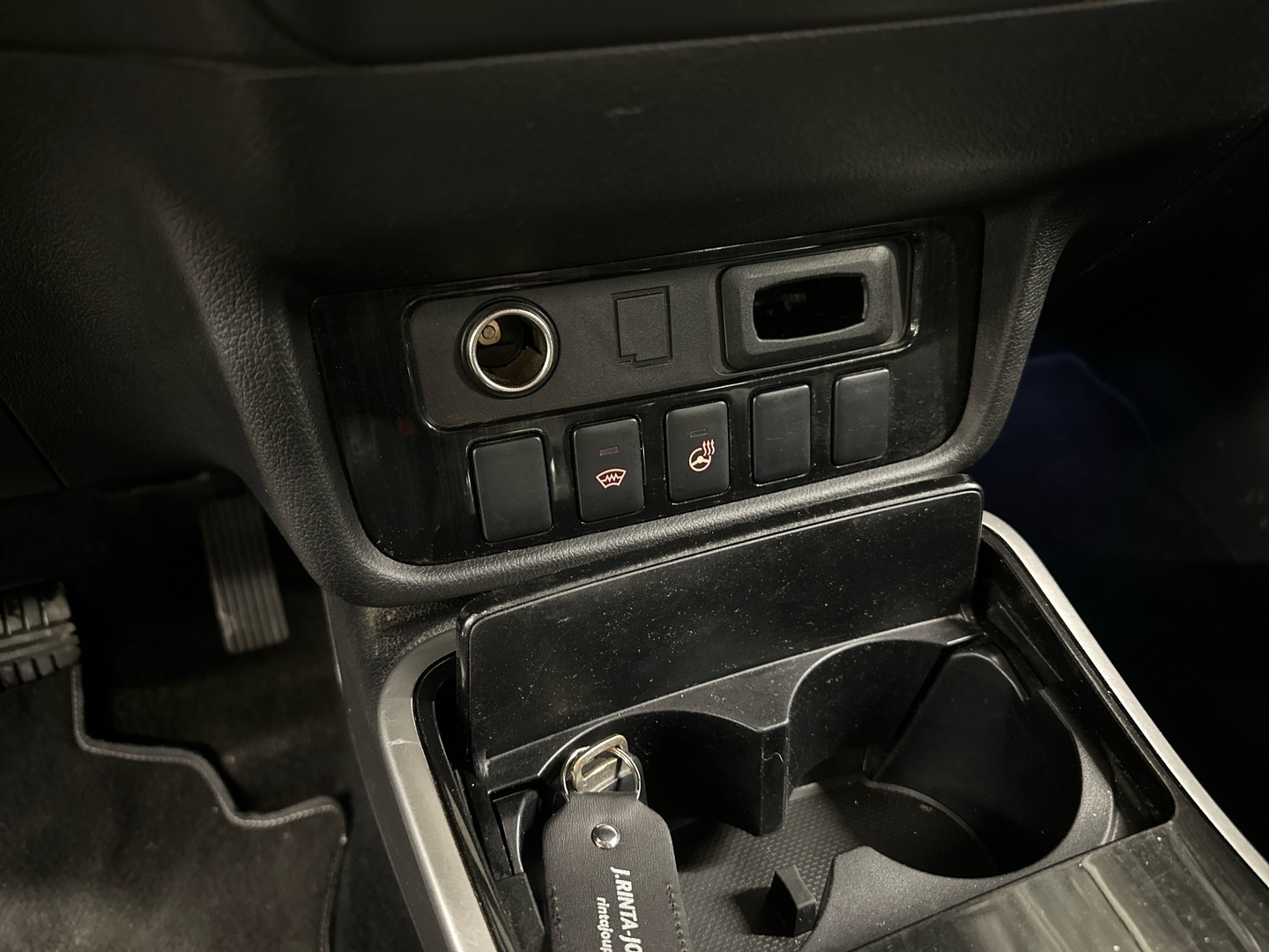 MITSUBISHI Outlander PHEV 2016