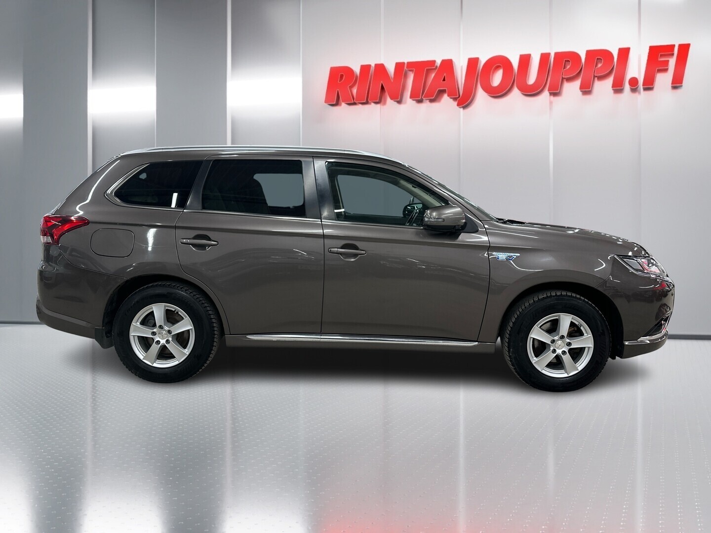 MITSUBISHI Outlander PHEV 2016