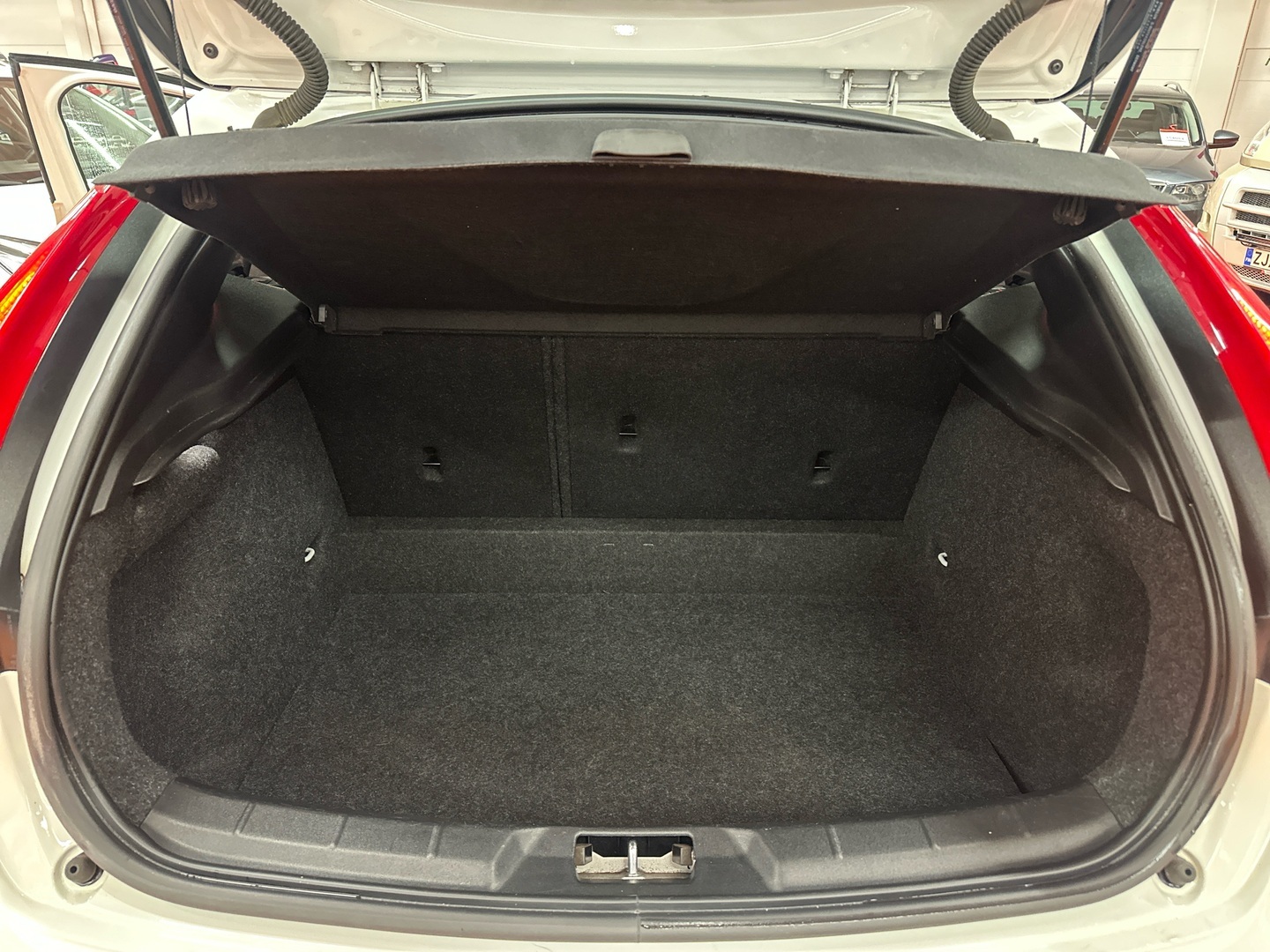 VOLVO V40 Cross Country 2017