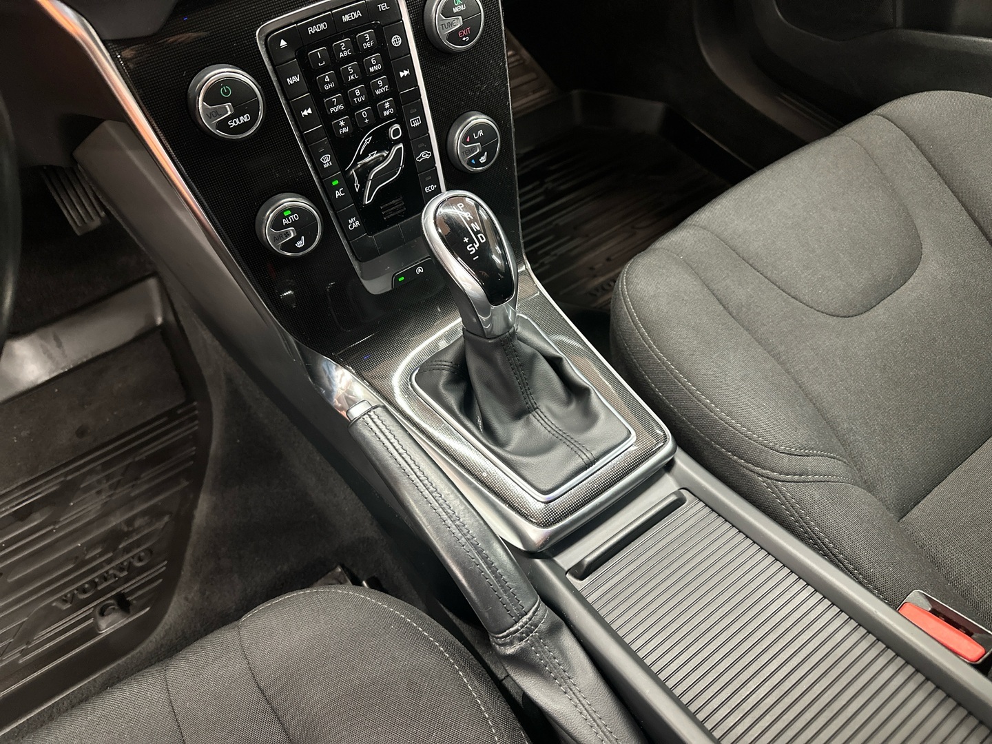 VOLVO V40 Cross Country 2017