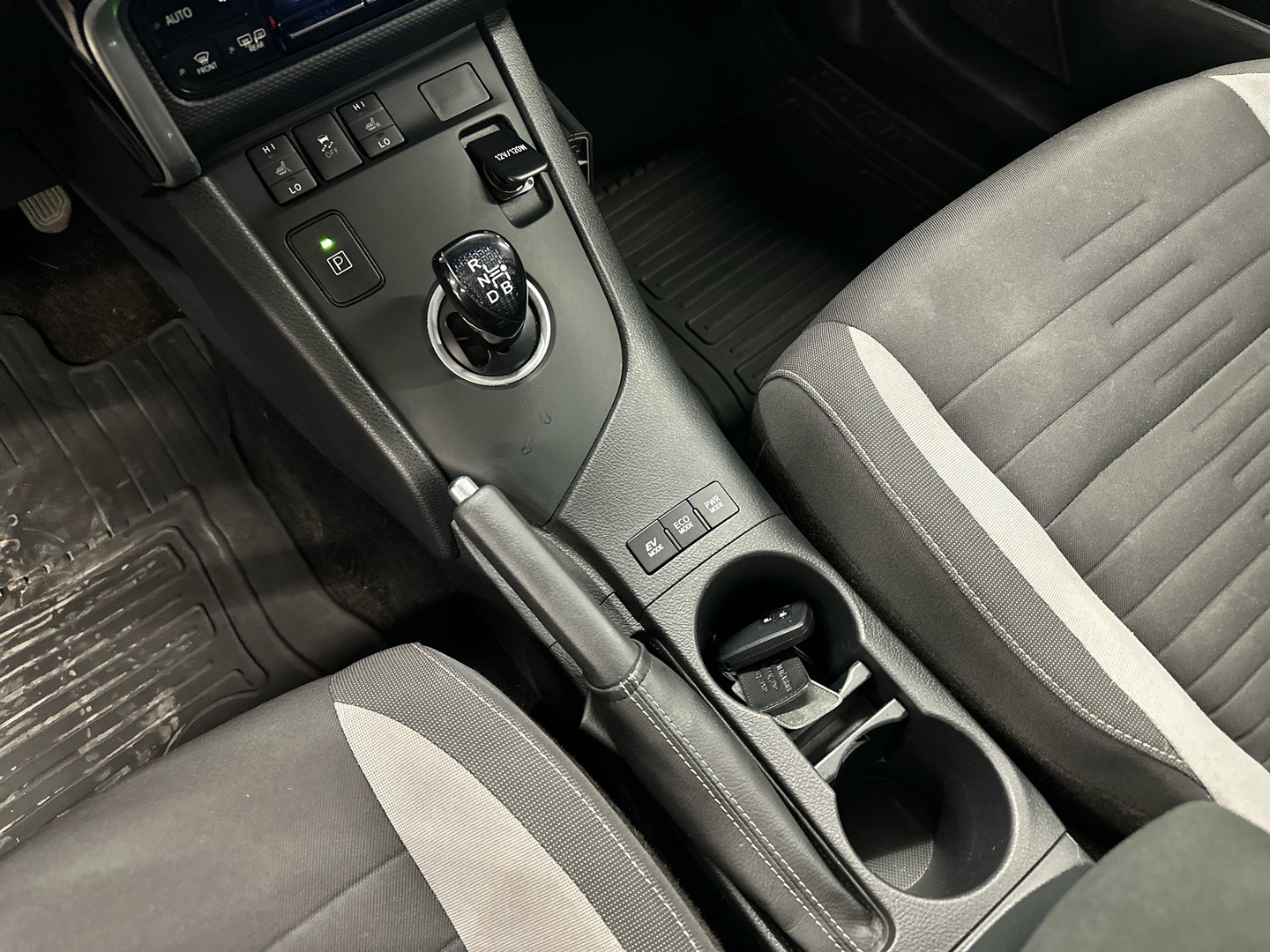 TOYOTA Auris 2017