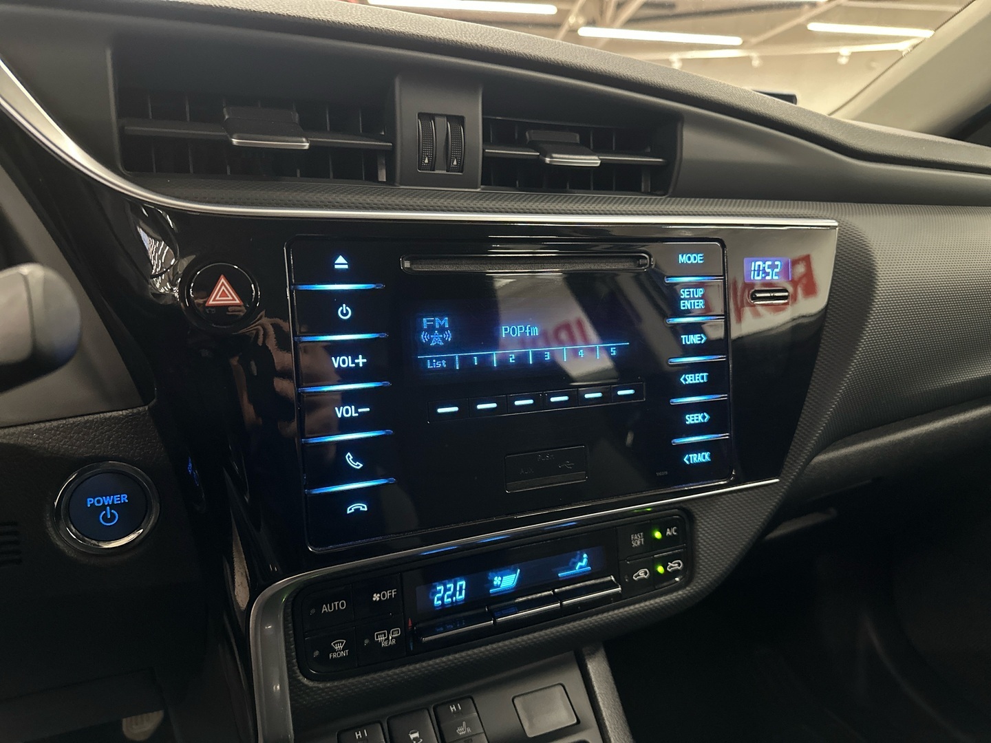 TOYOTA Auris 2017