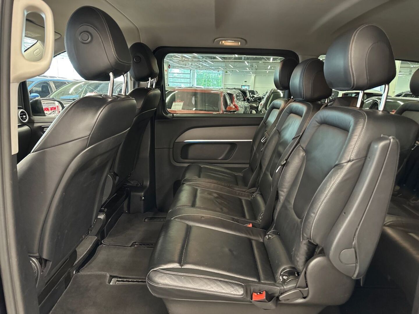 MERCEDES-BENZ V 2015