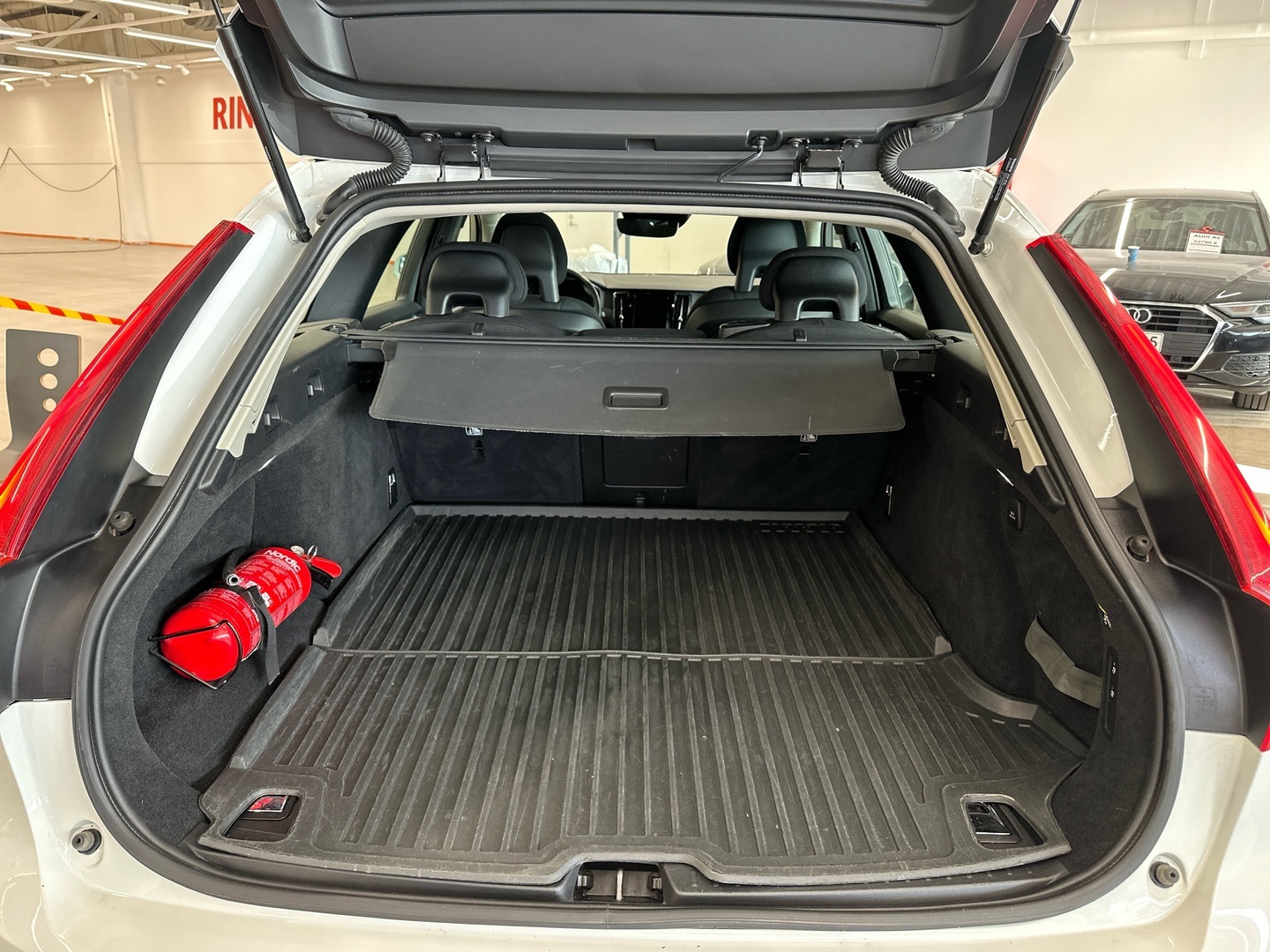 VOLVO V90 2018