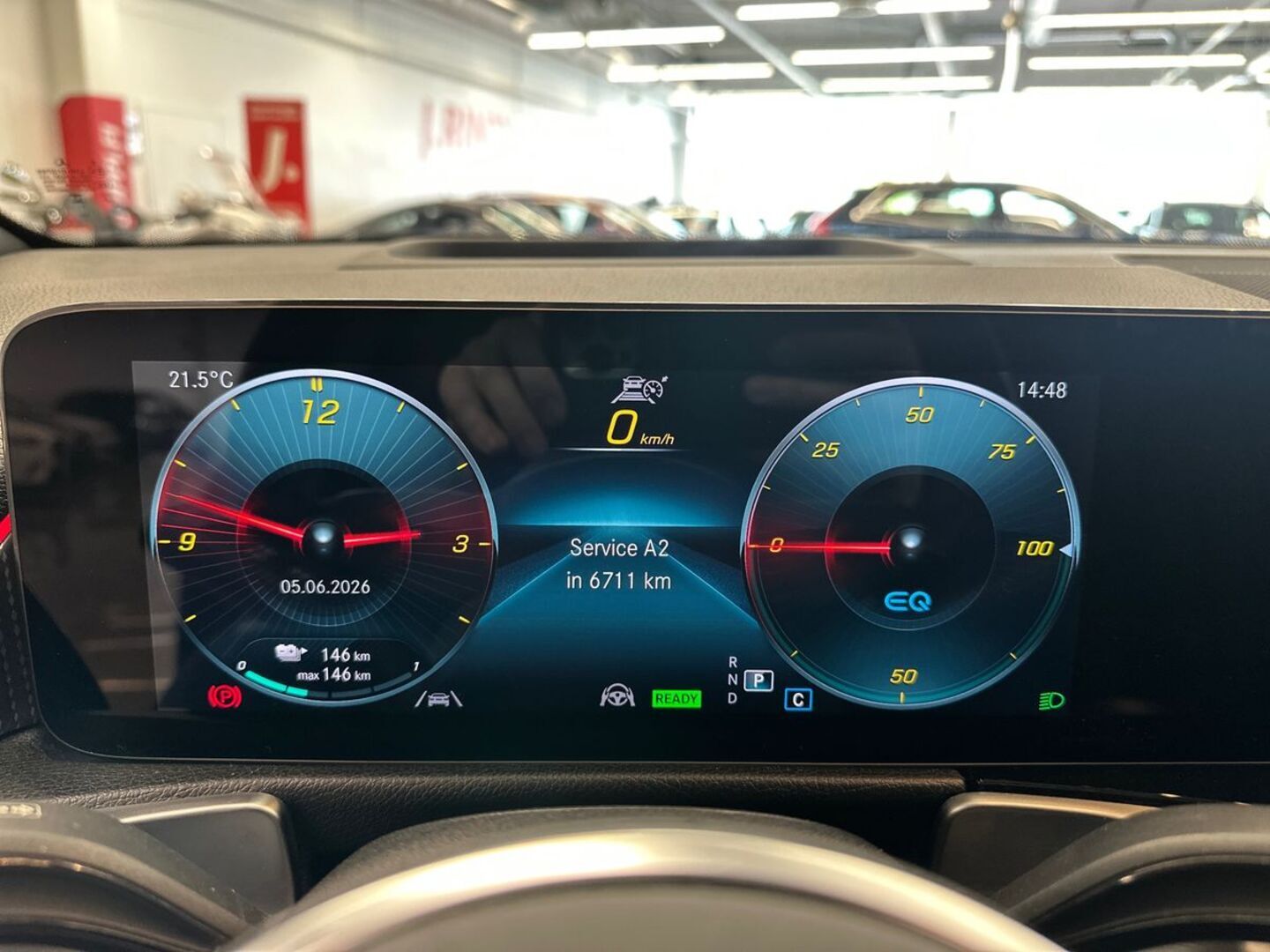 MERCEDES-BENZ EQB 2022