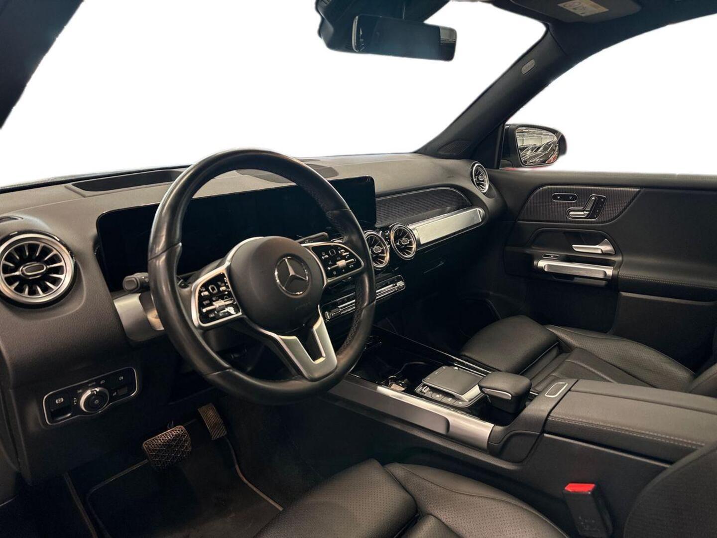 MERCEDES-BENZ EQB 2022