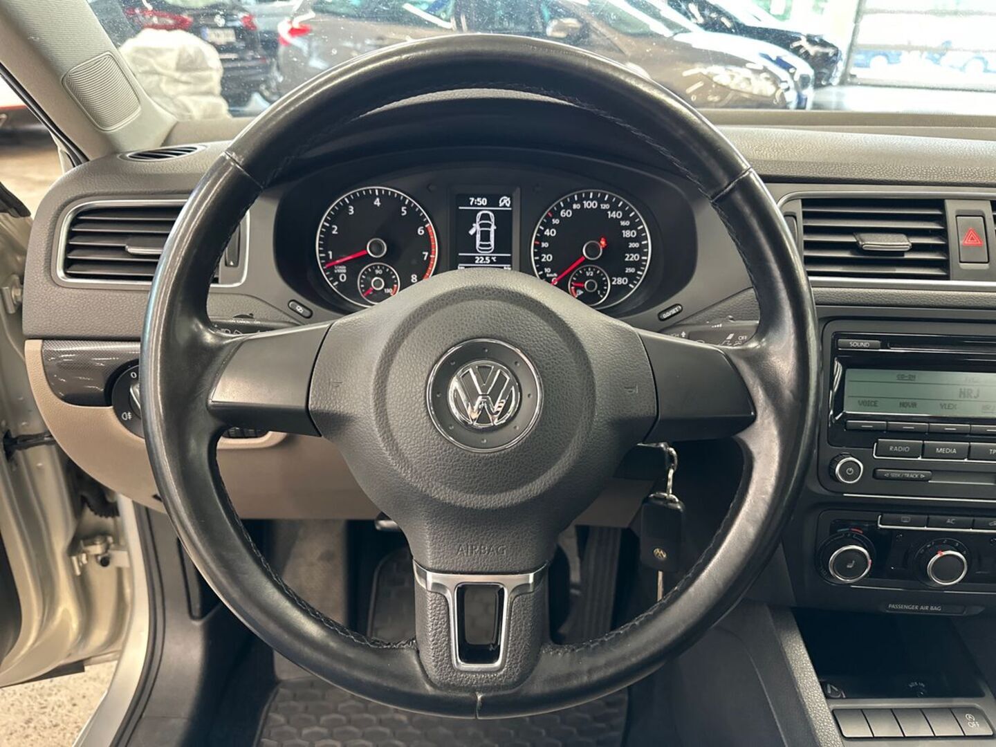 VOLKSWAGEN Jetta 2011