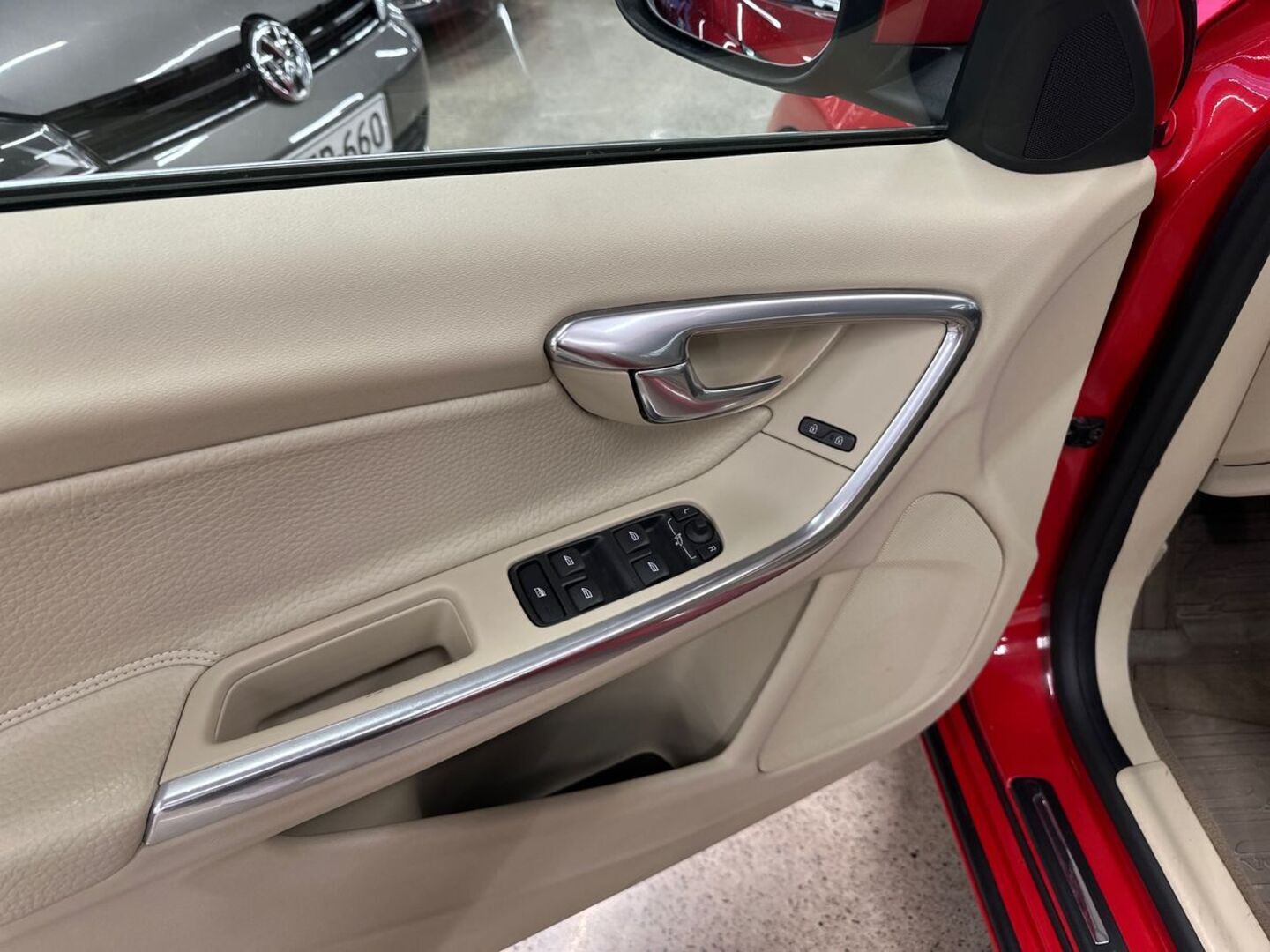 VOLVO S60 2011