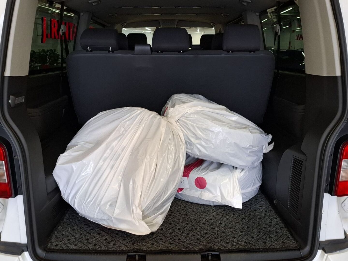 VOLKSWAGEN Caravelle 2012