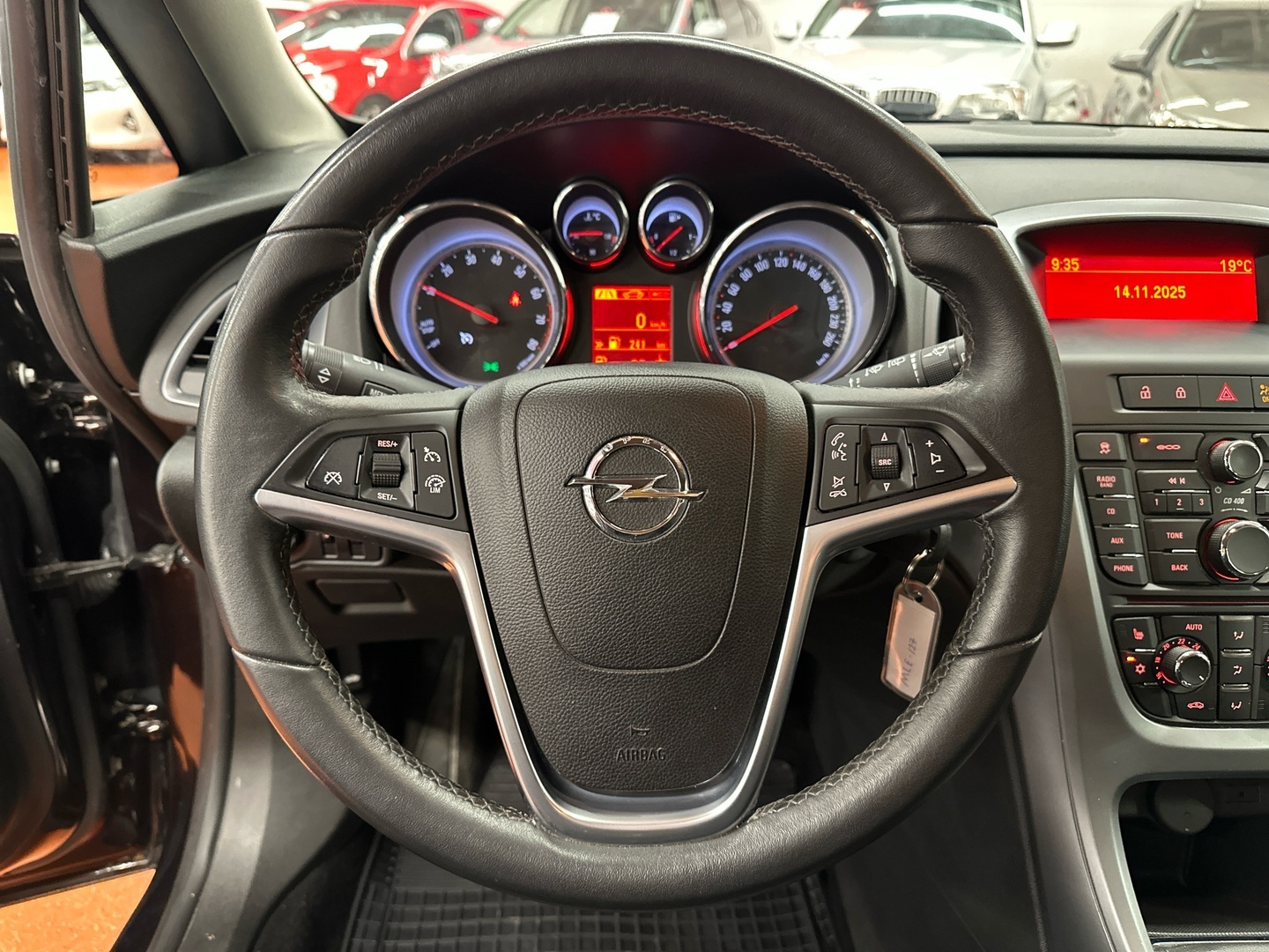 OPEL Astra 2012