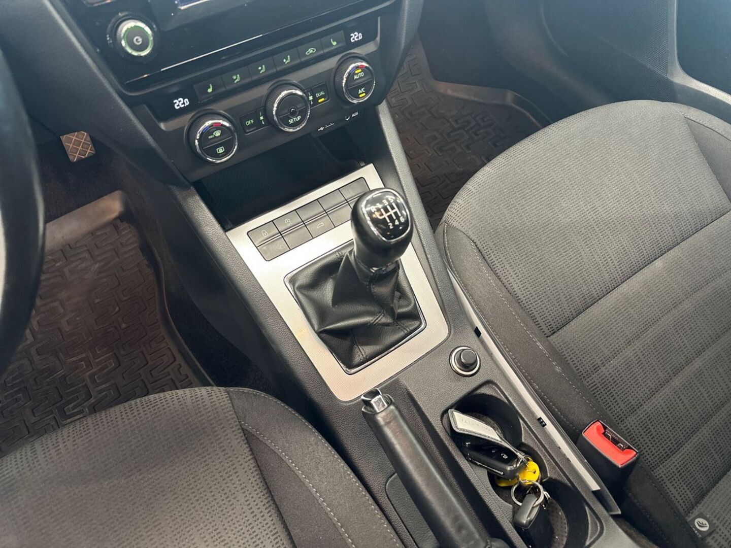 SKODA Octavia 2014