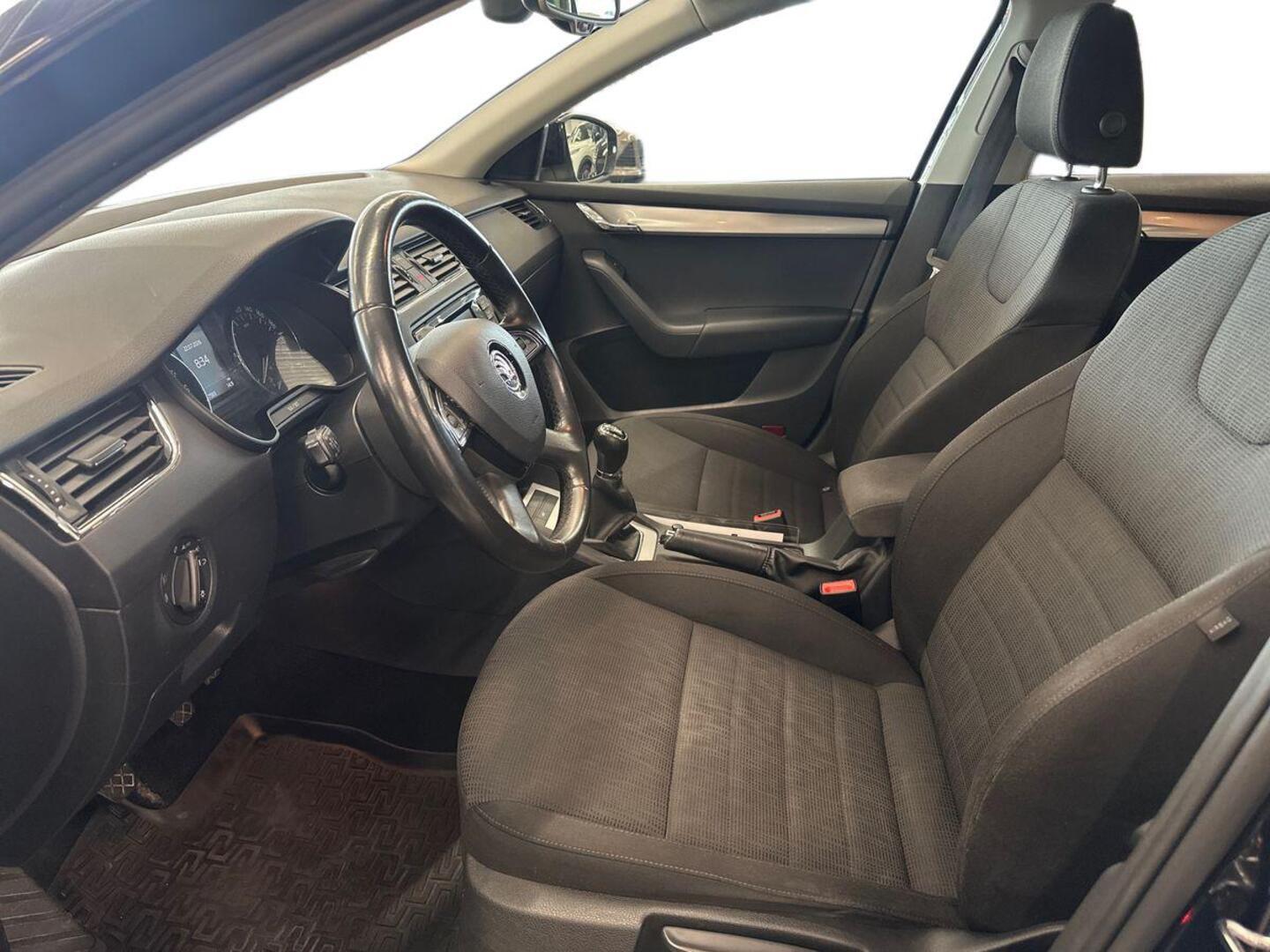 SKODA Octavia 2014