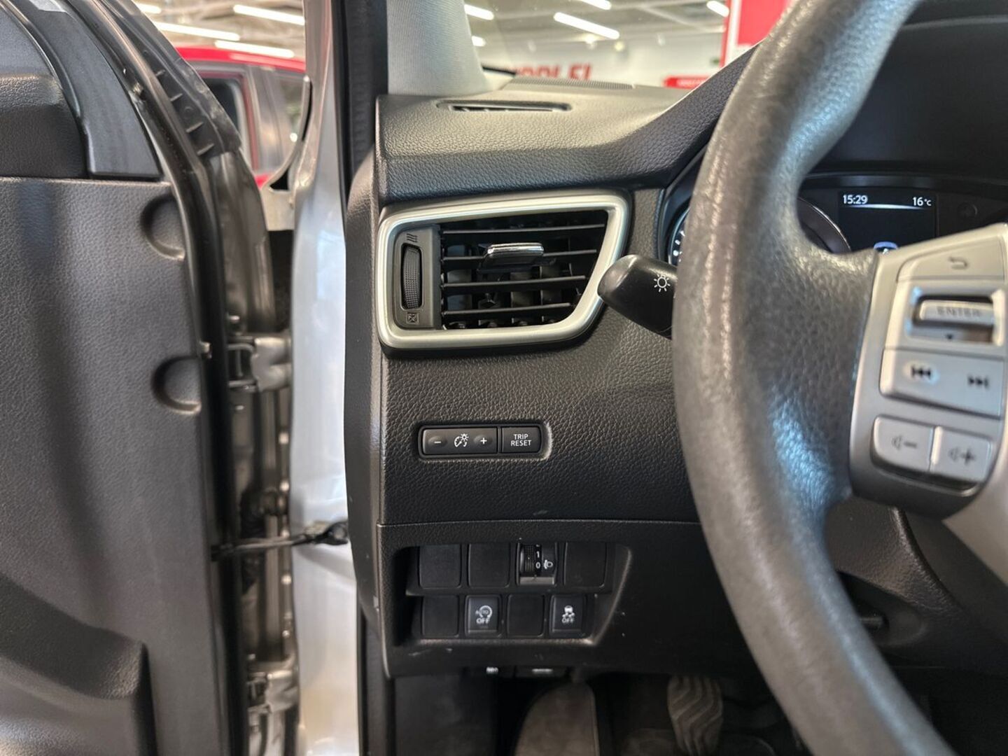 NISSAN Qashqai 2015