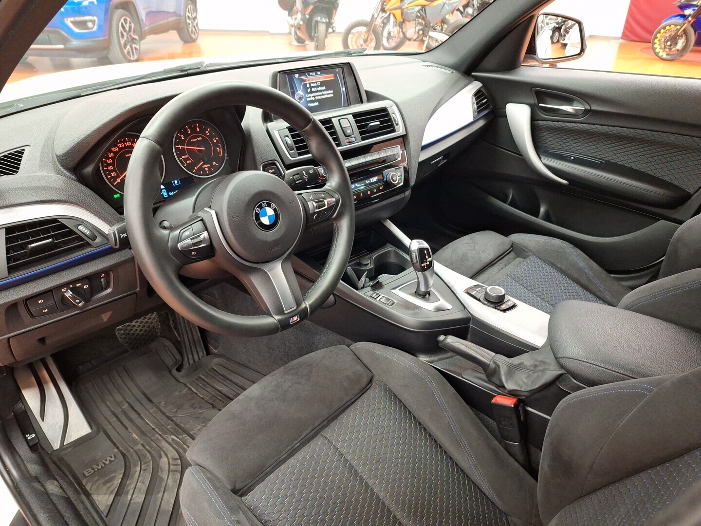 BMW 118 2017