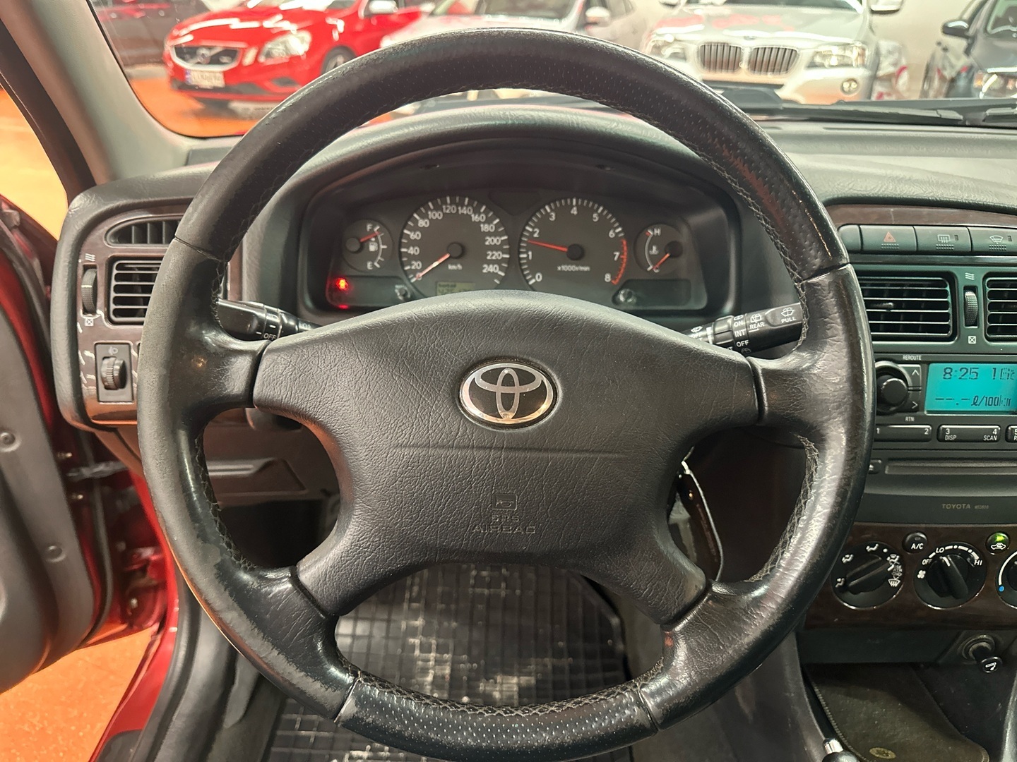 TOYOTA Avensis 2002