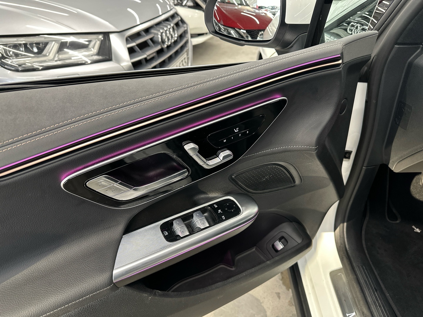 MERCEDES-BENZ EQE 2025