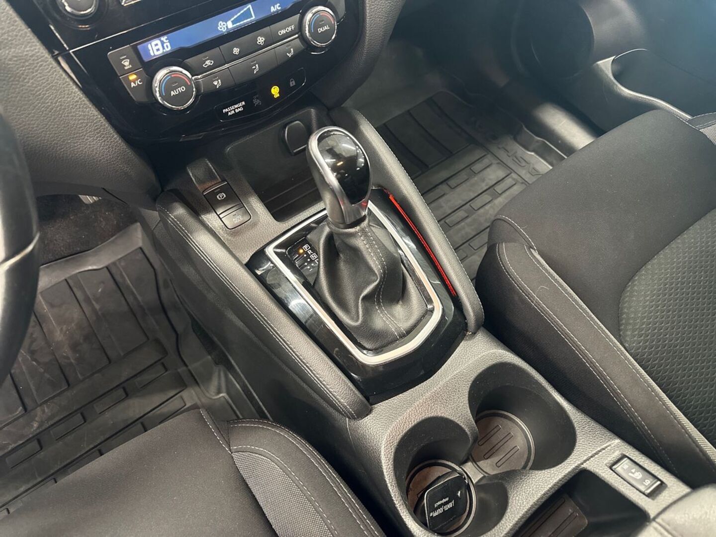 NISSAN Qashqai 2020