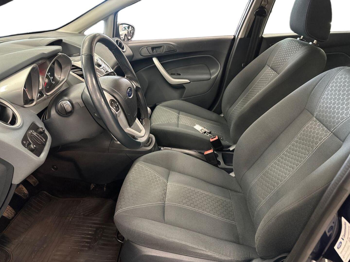 FORD Fiesta 2010