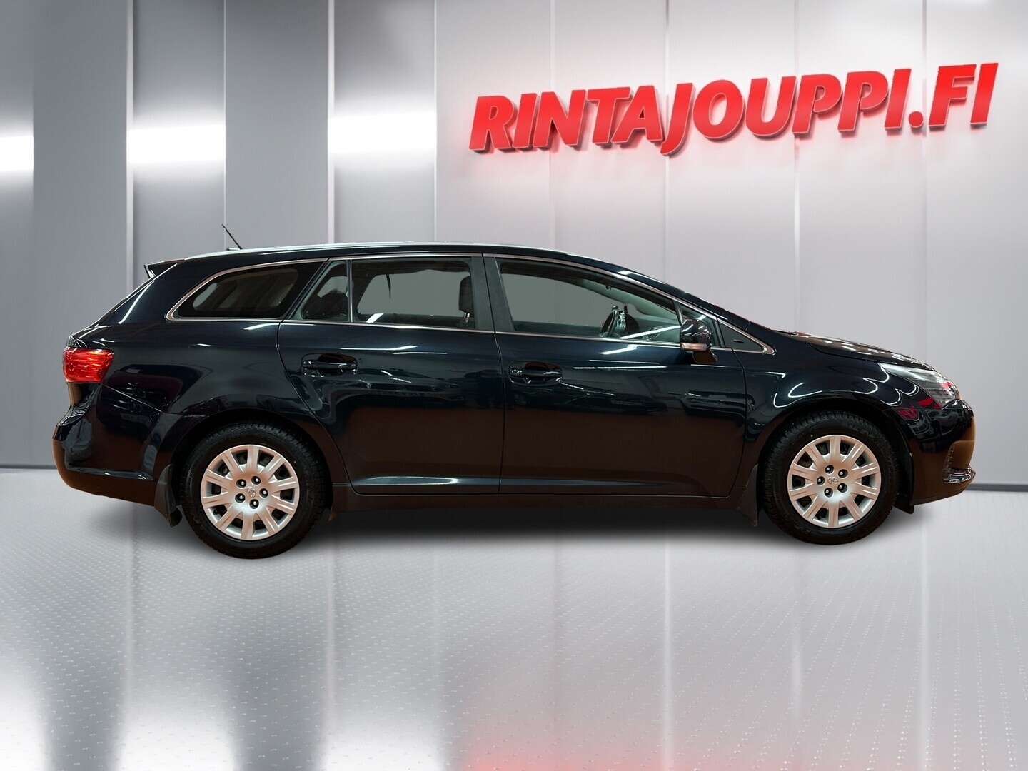 TOYOTA Avensis 2012
