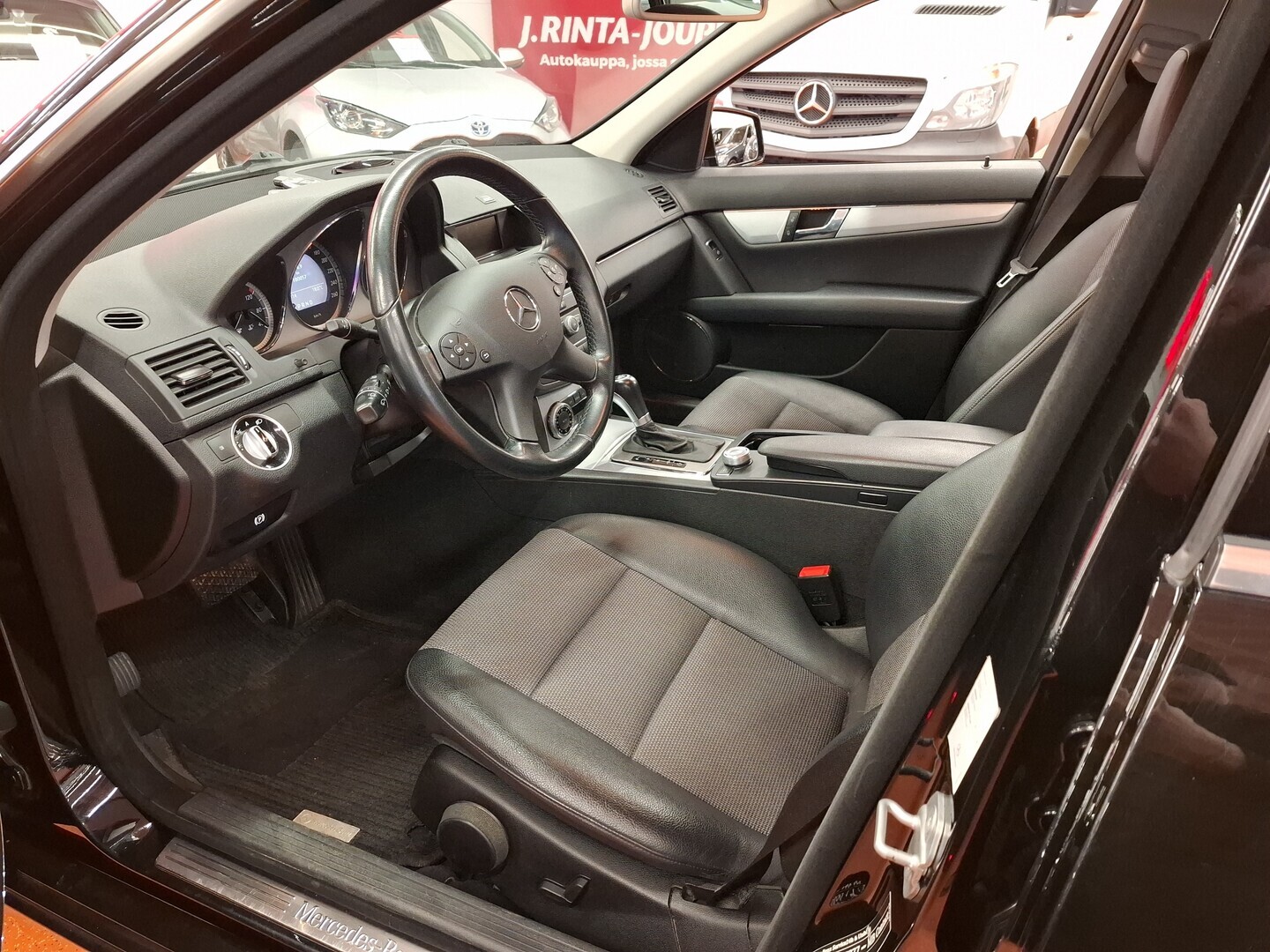 MERCEDES-BENZ C 2010